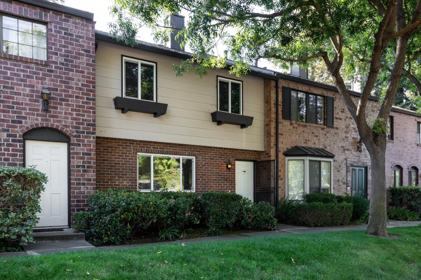 San Jose, California, 95126, United States, 3 Bedrooms Bedrooms, ,3 BathroomsBathrooms,Residential,For Sale,1960558