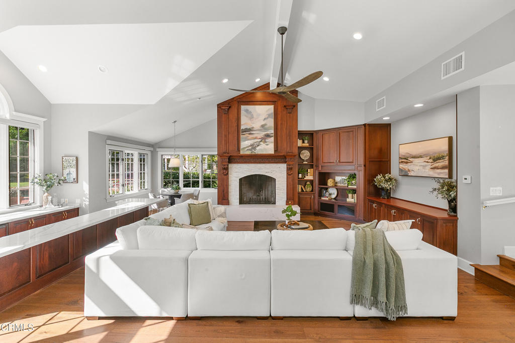 Camarillo, California, 93012, United States, 5 Bedrooms Bedrooms, ,7 BathroomsBathrooms,Residential,For Sale,1996163