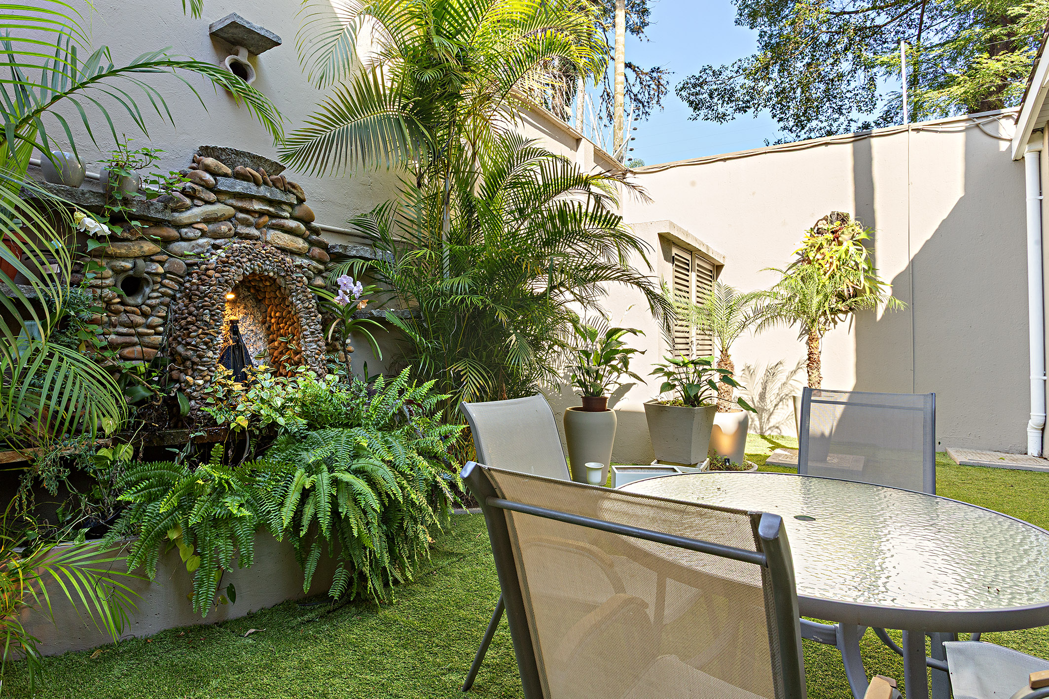  Family Residence with Garden and Pool near Parque do Cordeiro - 物件實景