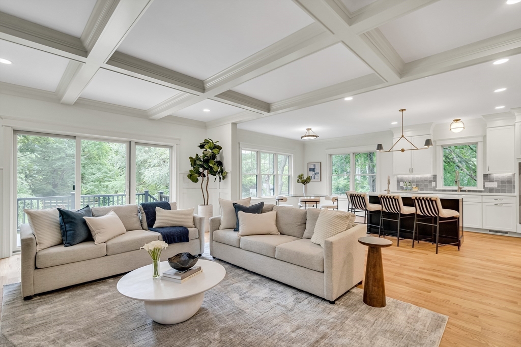Lexington, Massachusetts, 02421, United States, 5 Bedrooms Bedrooms, ,5 BathroomsBathrooms,Residential,For Sale,1849755