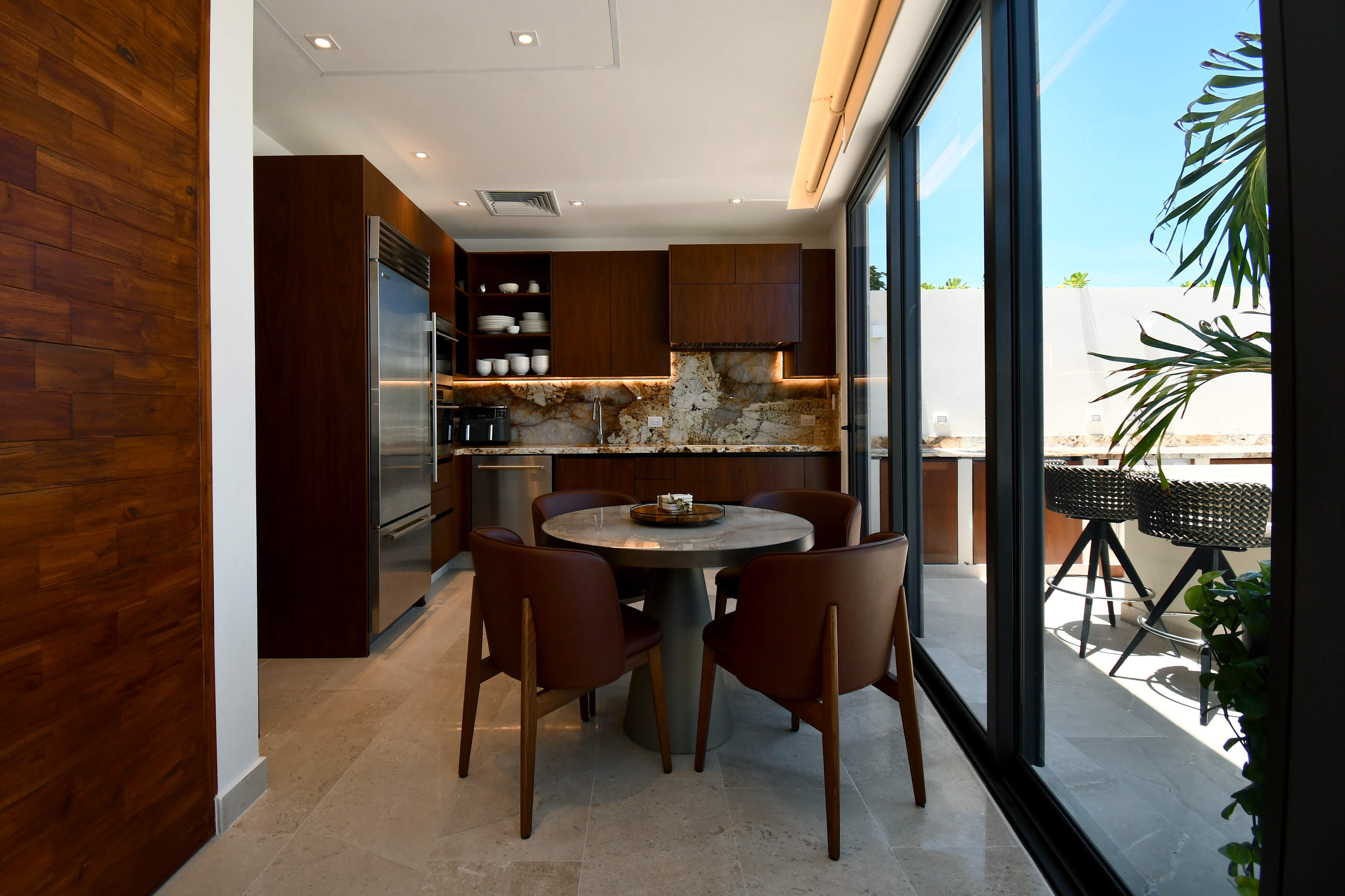  Three-Bedroom Blue Horizon Penthouse - 物件實景