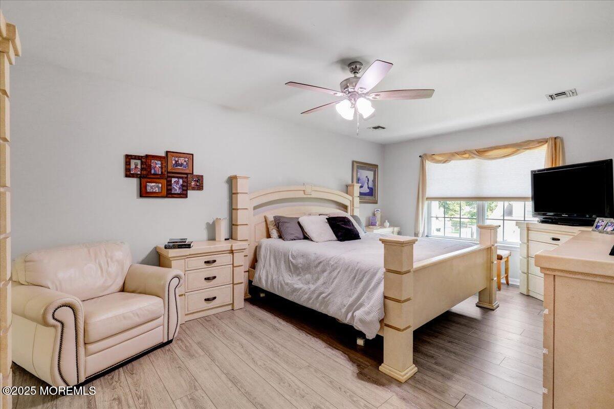 Howell, New Jersey, 07731, United States, 4 Bedrooms Bedrooms, ,3 BathroomsBathrooms,Residential,For Sale,1902992