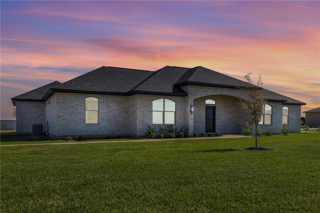 Bryan, Texas, 77808, United States, 3 Bedrooms Bedrooms, ,3 BathroomsBathrooms,Residential,For Sale,1984119