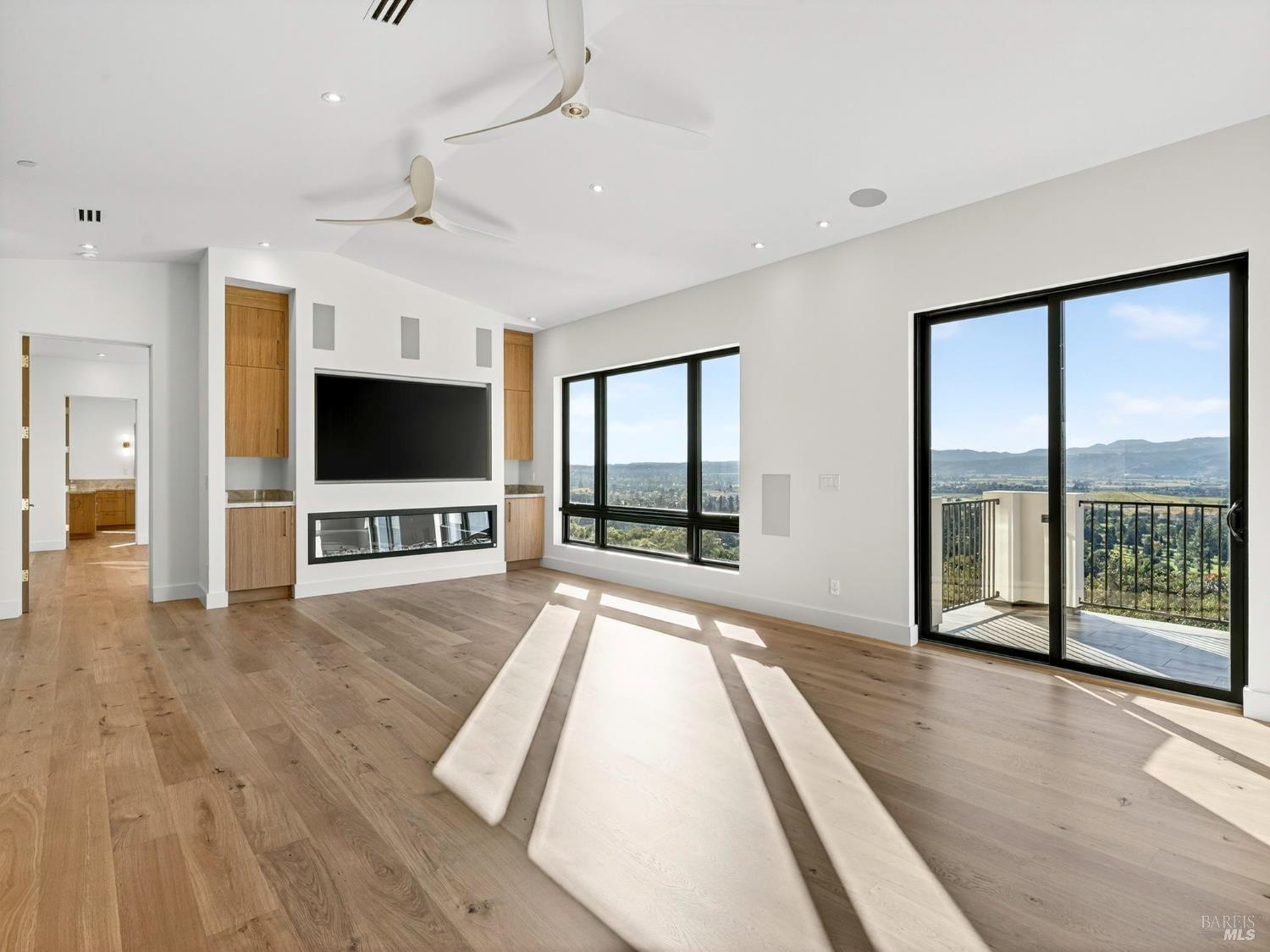 Napa, California, 94558, United States, 3 Bedrooms Bedrooms, ,5 BathroomsBathrooms,Residential,For Sale,1991102