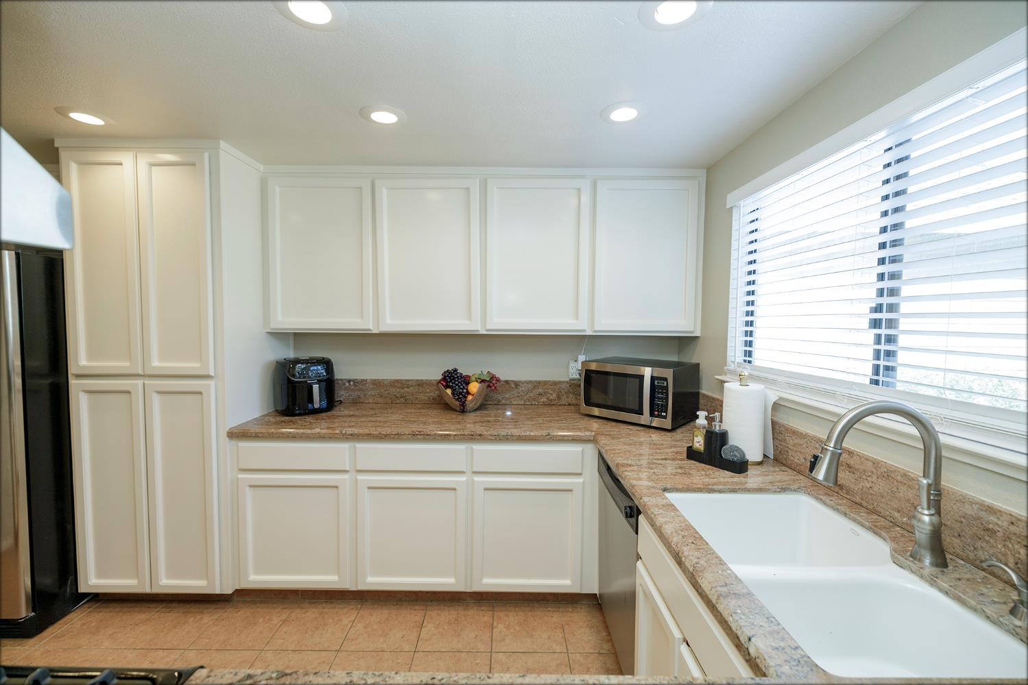 Modesto, California, 95356, United States, 2 Bedrooms Bedrooms, ,2 BathroomsBathrooms,Residential,For Sale,1892896