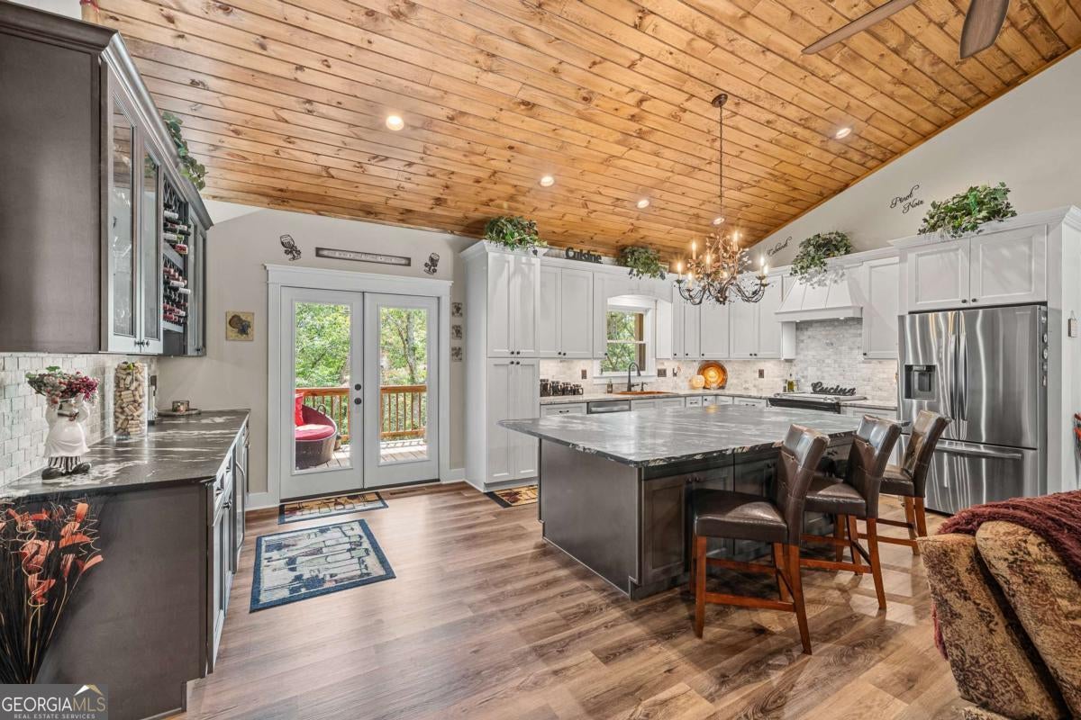 Talking Rock, Georgia, 30175, United States, 3 Bedrooms Bedrooms, ,2 BathroomsBathrooms,Residential,For Sale,1972070