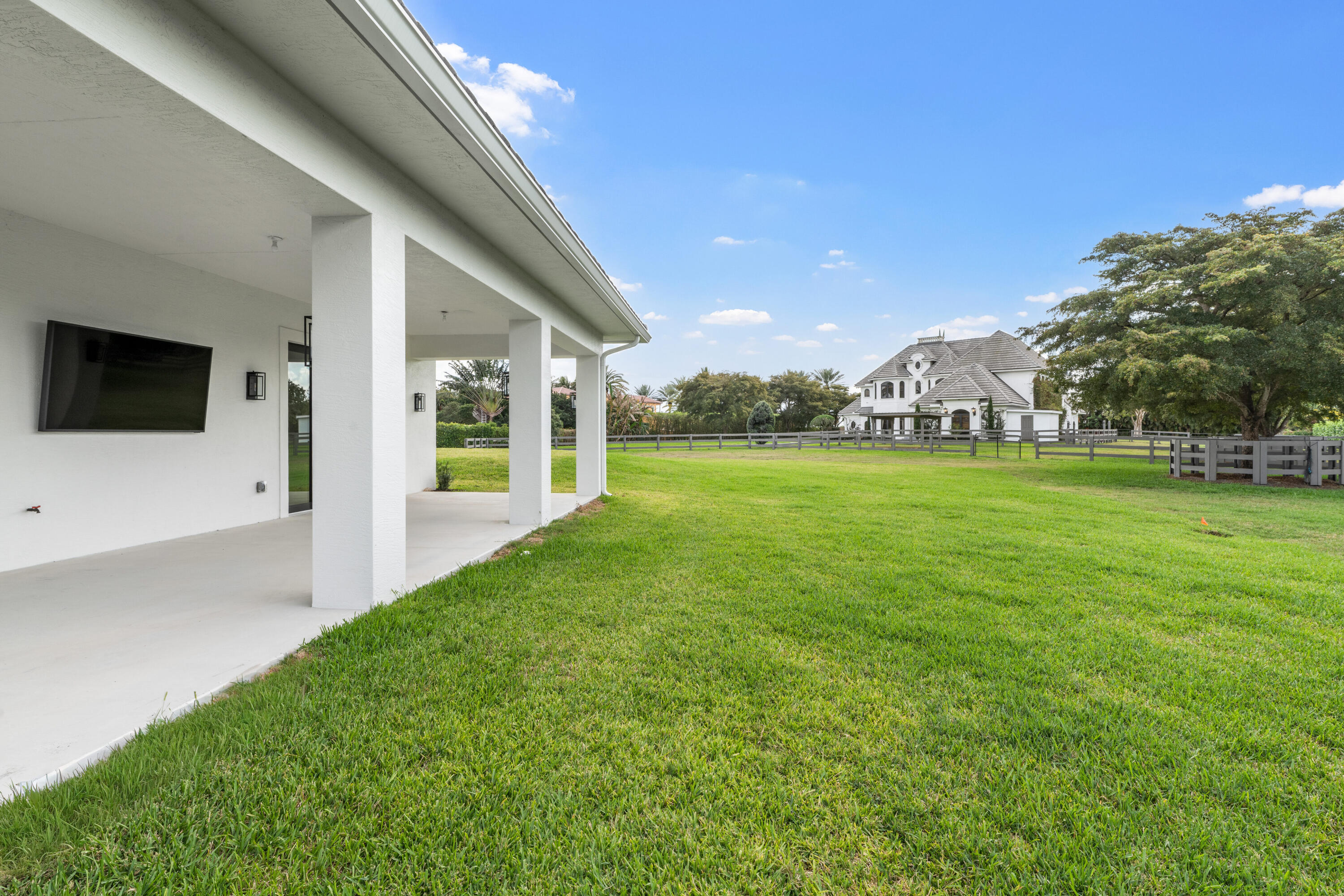  3585 Aiken Court - 物件實景