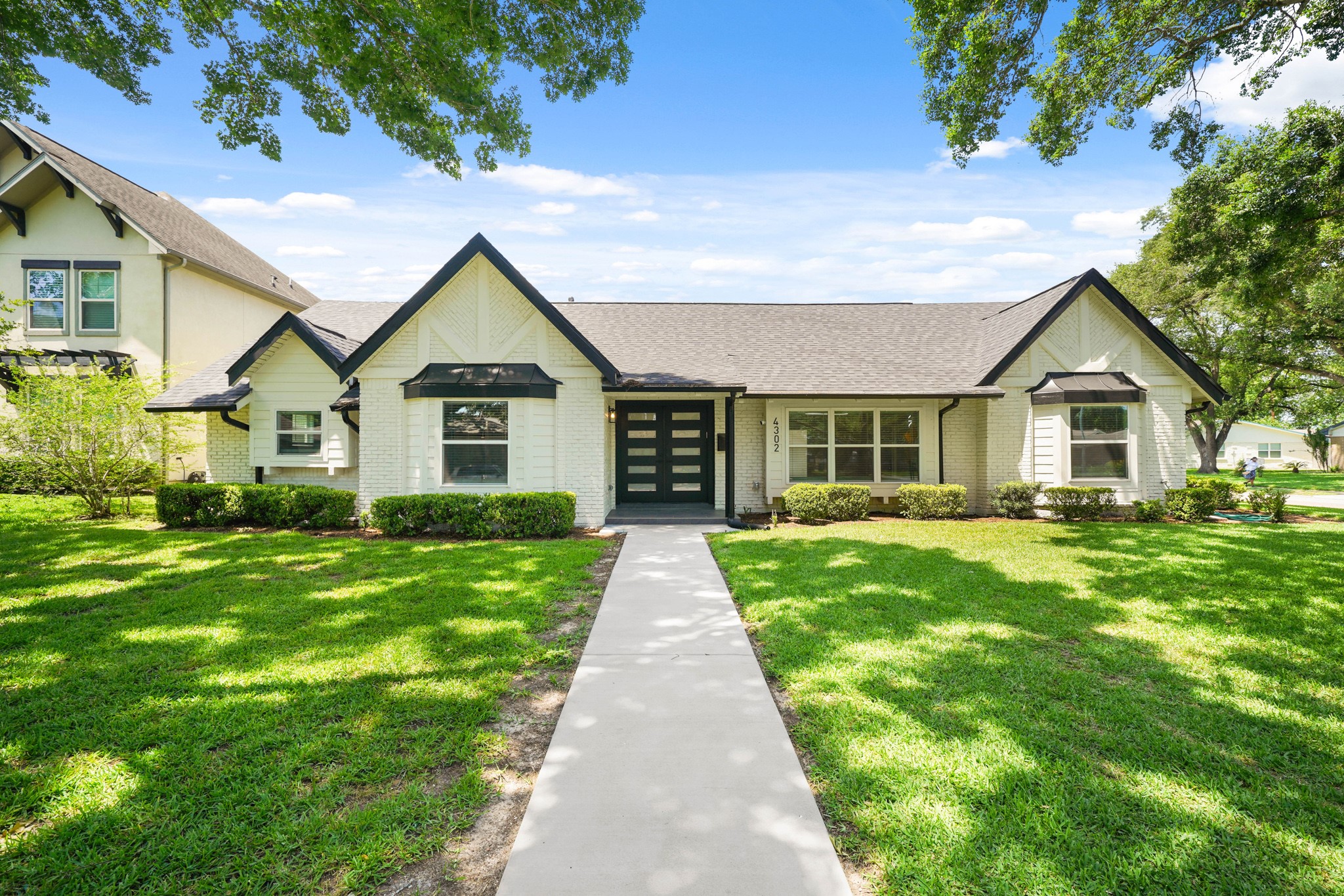 Houston, Texas, 77096, United States, 4 Bedrooms Bedrooms, ,3 BathroomsBathrooms,Residential,For Sale,1901222