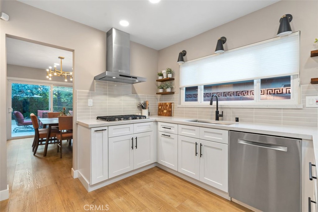 Woodland Hills, California, 91367, United States, 5 Bedrooms Bedrooms, ,3 BathroomsBathrooms,Residential,For Sale,1907450
