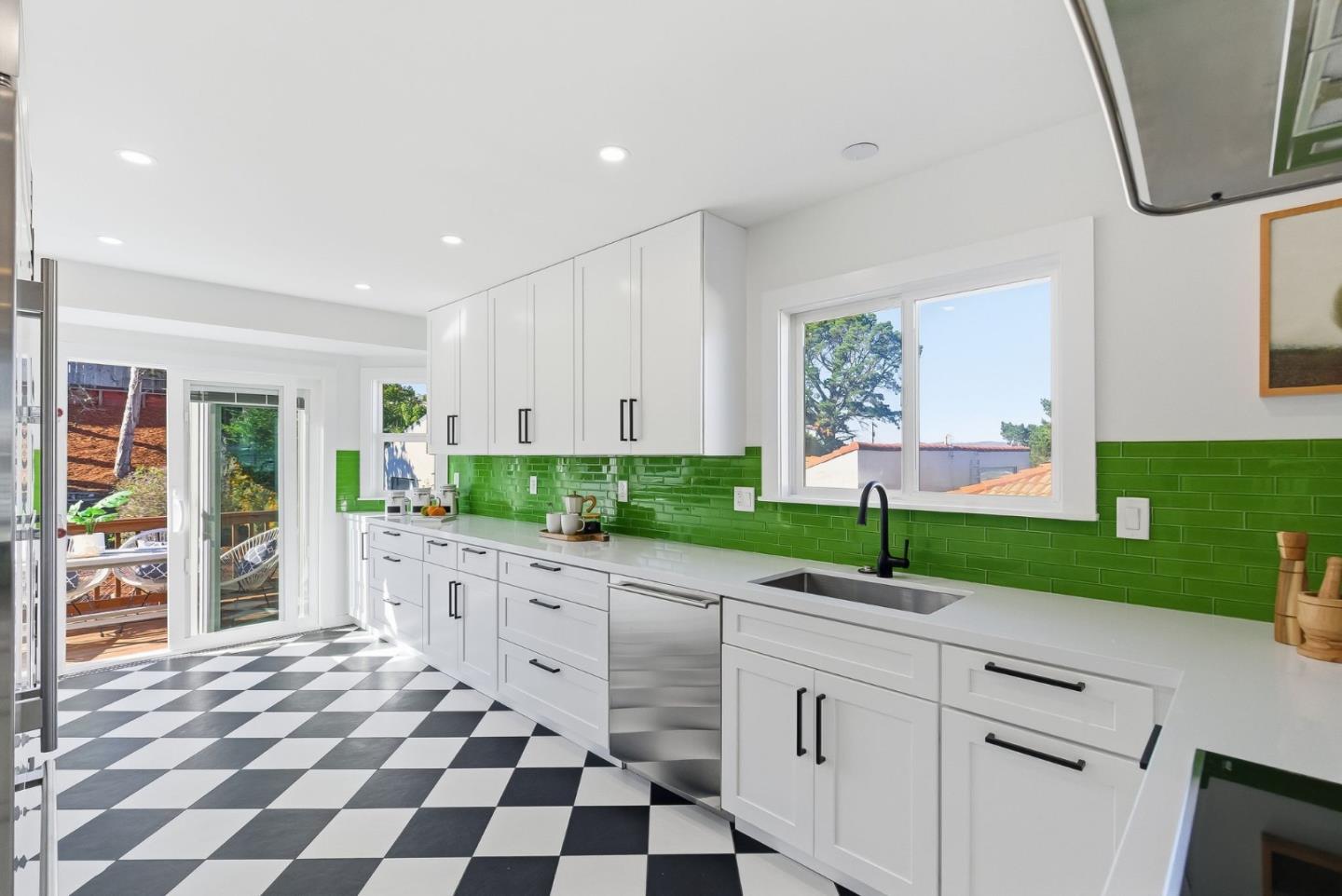 Millbrae, California, 94030, United States, 3 Bedrooms Bedrooms, ,3 BathroomsBathrooms,Residential,For Sale,1986526