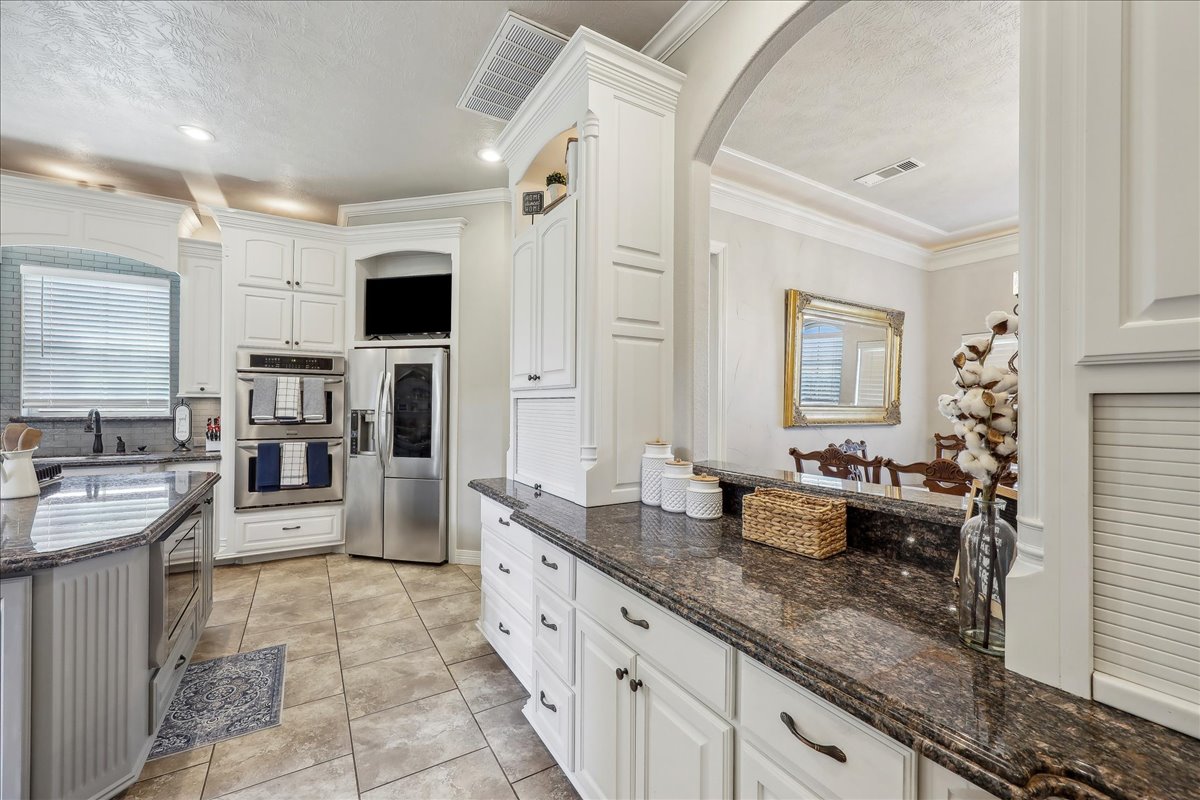 Lumberton, Texas, 77657, United States, 5 Bedrooms Bedrooms, ,4 BathroomsBathrooms,Residential,For Sale,1941970