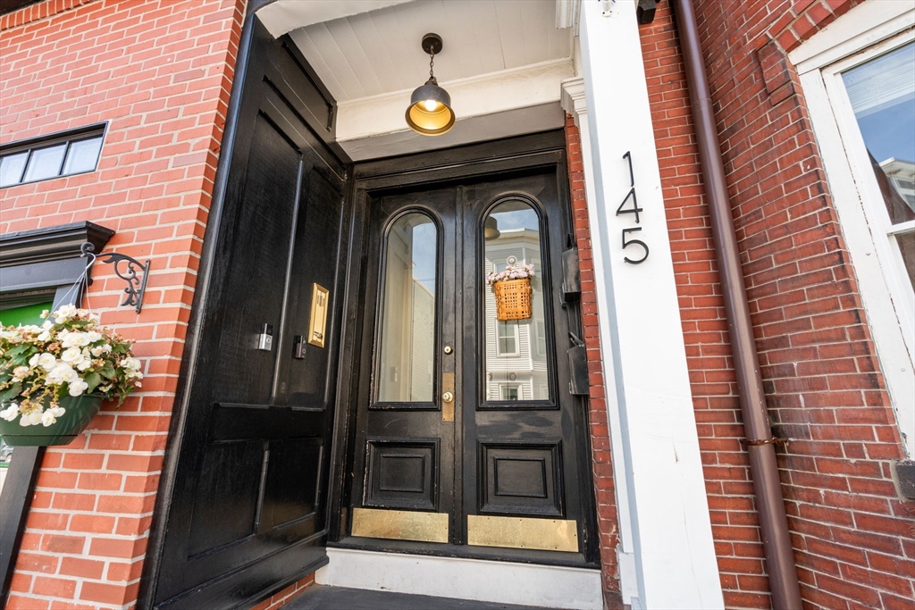 Boston, Massachusetts, 02127, United States, 2 Bedrooms Bedrooms, ,2 BathroomsBathrooms,Residential,For Sale,1939298