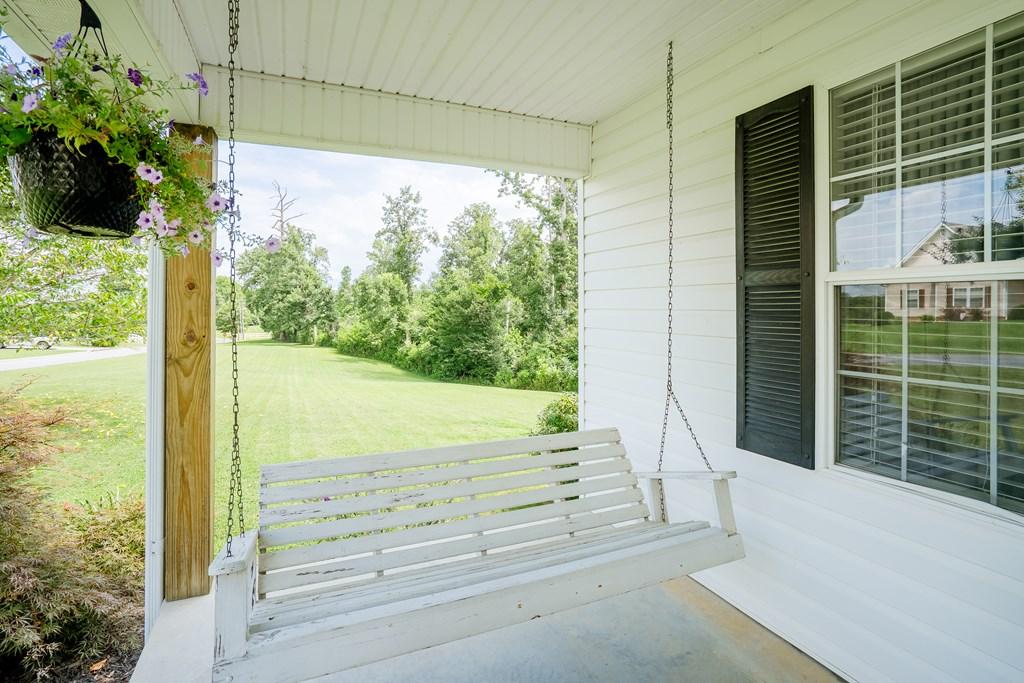 CHATSWORTH, Georgia, 30705, United States, 3 Bedrooms Bedrooms, ,3 BathroomsBathrooms,Residential,For Sale,1965219