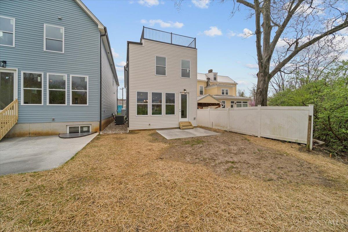 Cincinnati, Ohio, 45208, United States, 3 Bedrooms Bedrooms, ,3 BathroomsBathrooms,Residential,For Sale,1960711