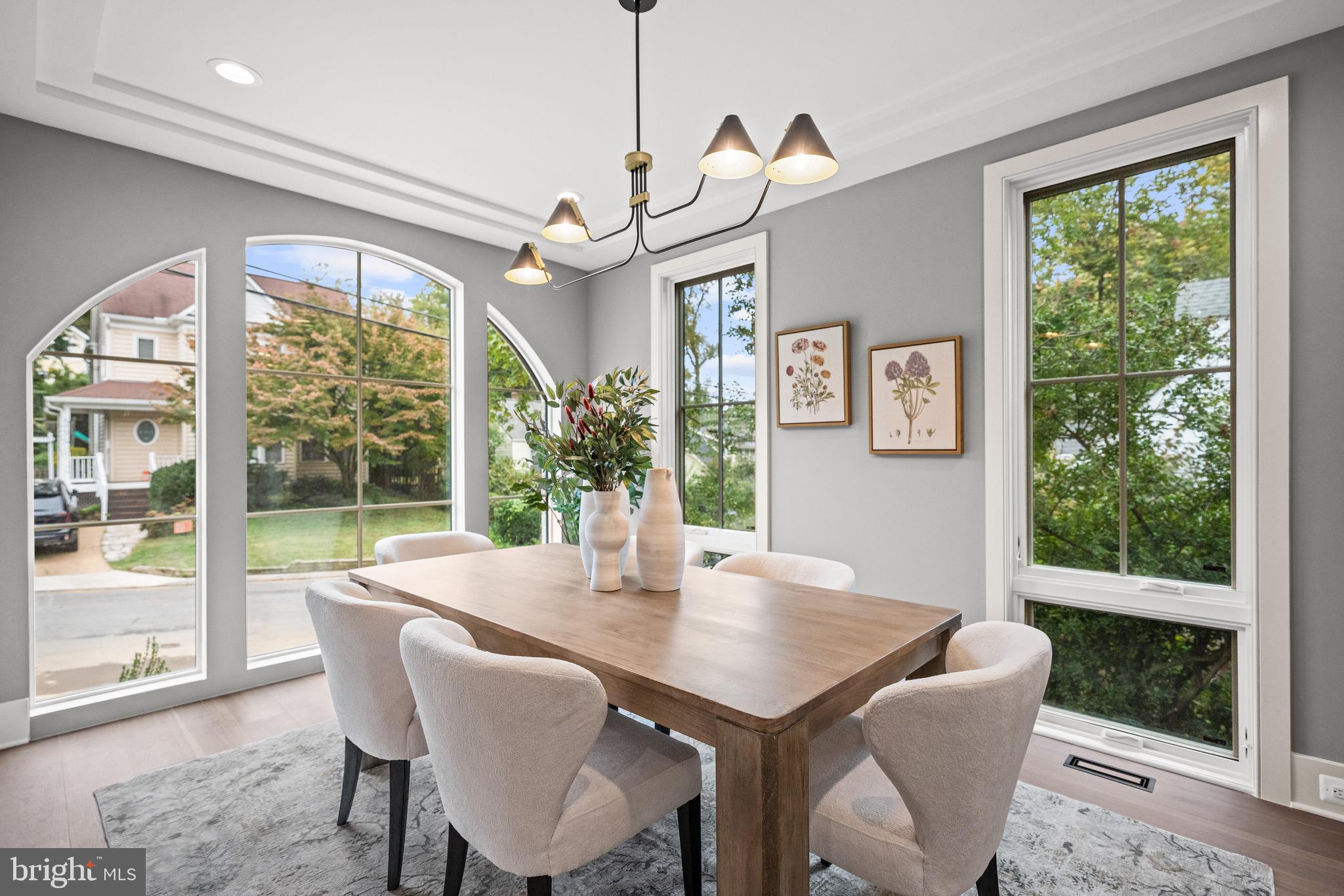 Arlington, Virginia, 22207, United States, 4 Bedrooms Bedrooms, ,5 BathroomsBathrooms,Residential,For Sale,1990203