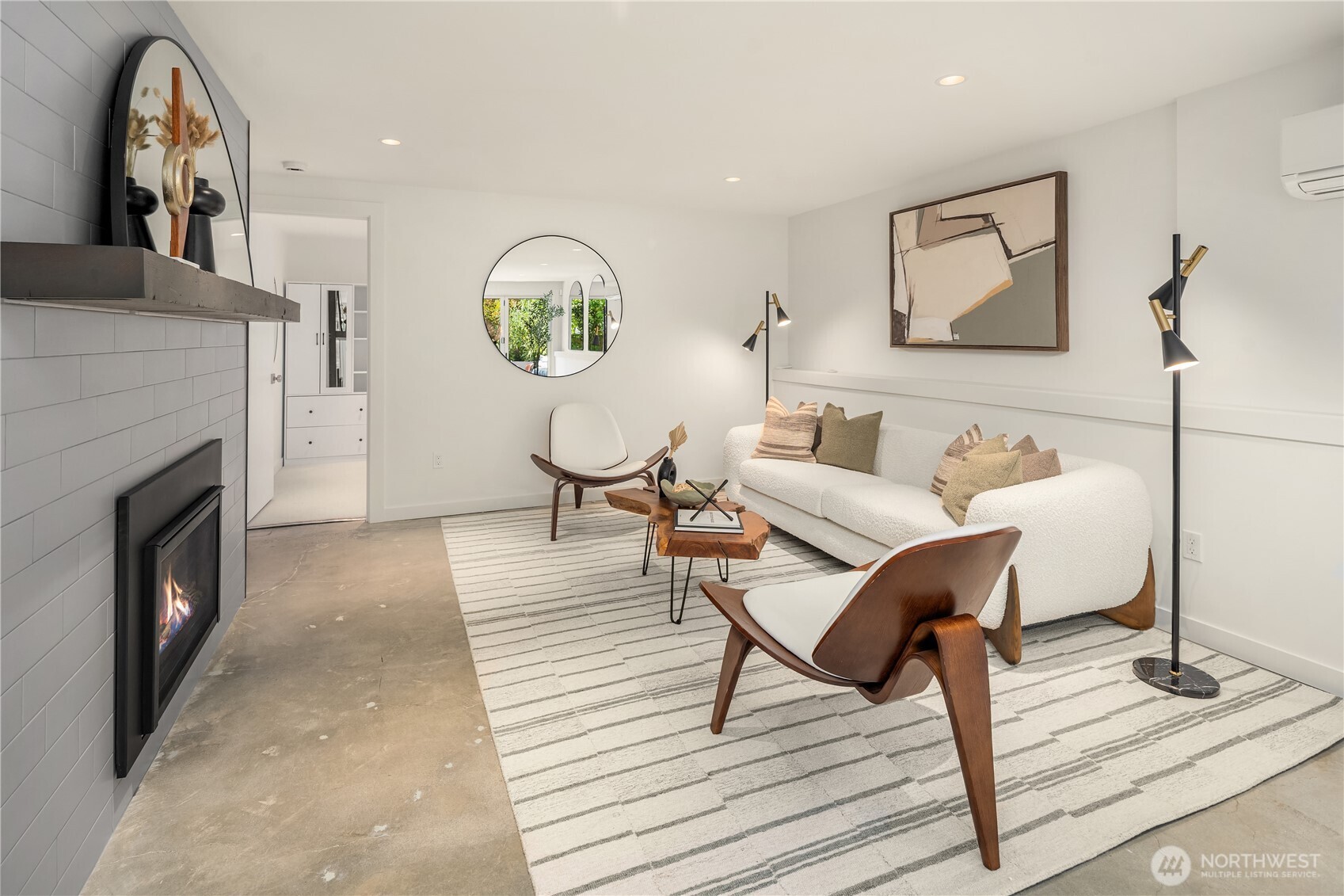 Seattle, Washington, 98177, United States, 4 Bedrooms Bedrooms, ,1 BathroomBathrooms,Residential,For Sale,1988079