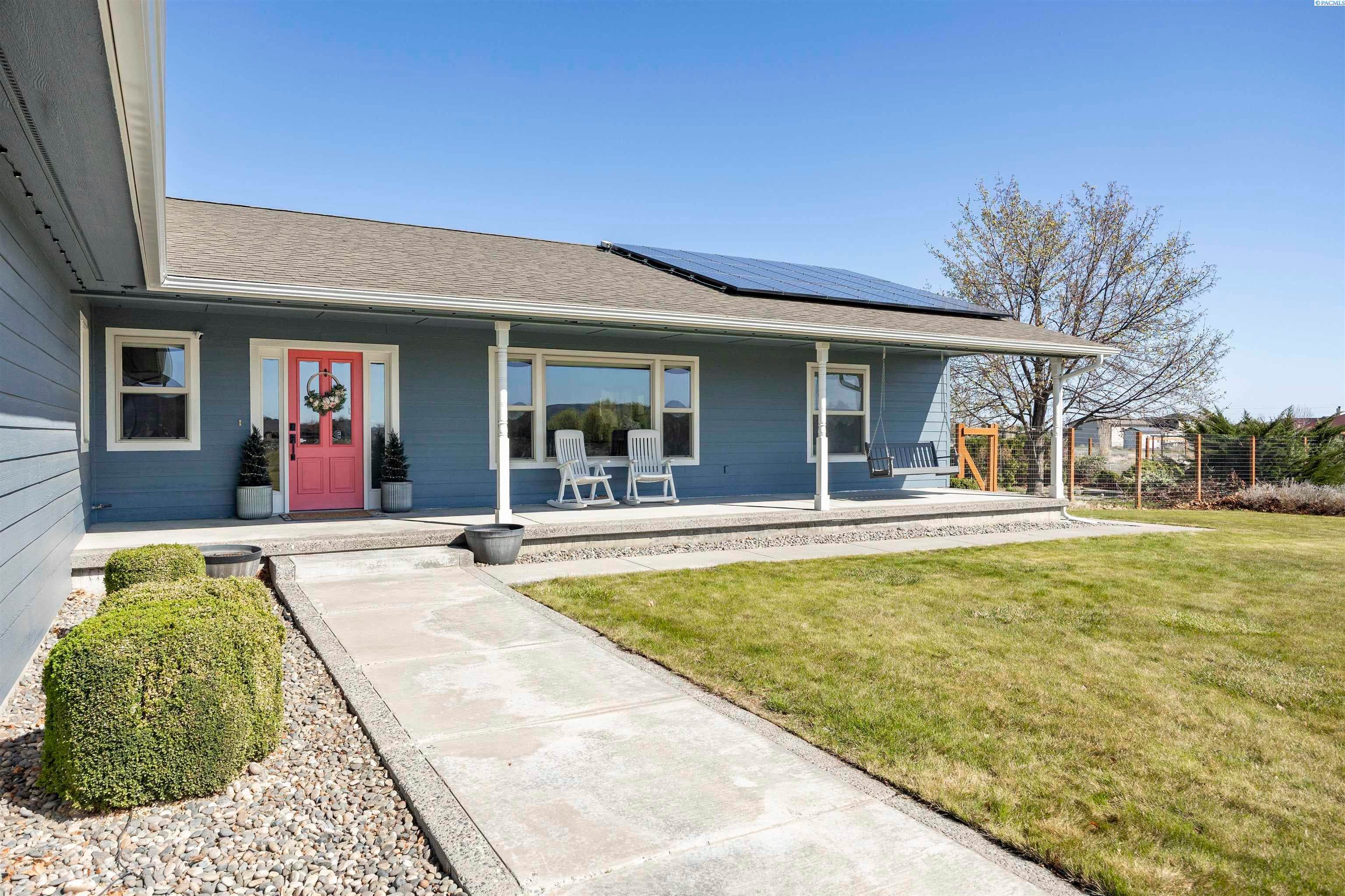 West Richland, Washington, 99353, United States, 4 Bedrooms Bedrooms, ,4 BathroomsBathrooms,Residential,For Sale,2031240