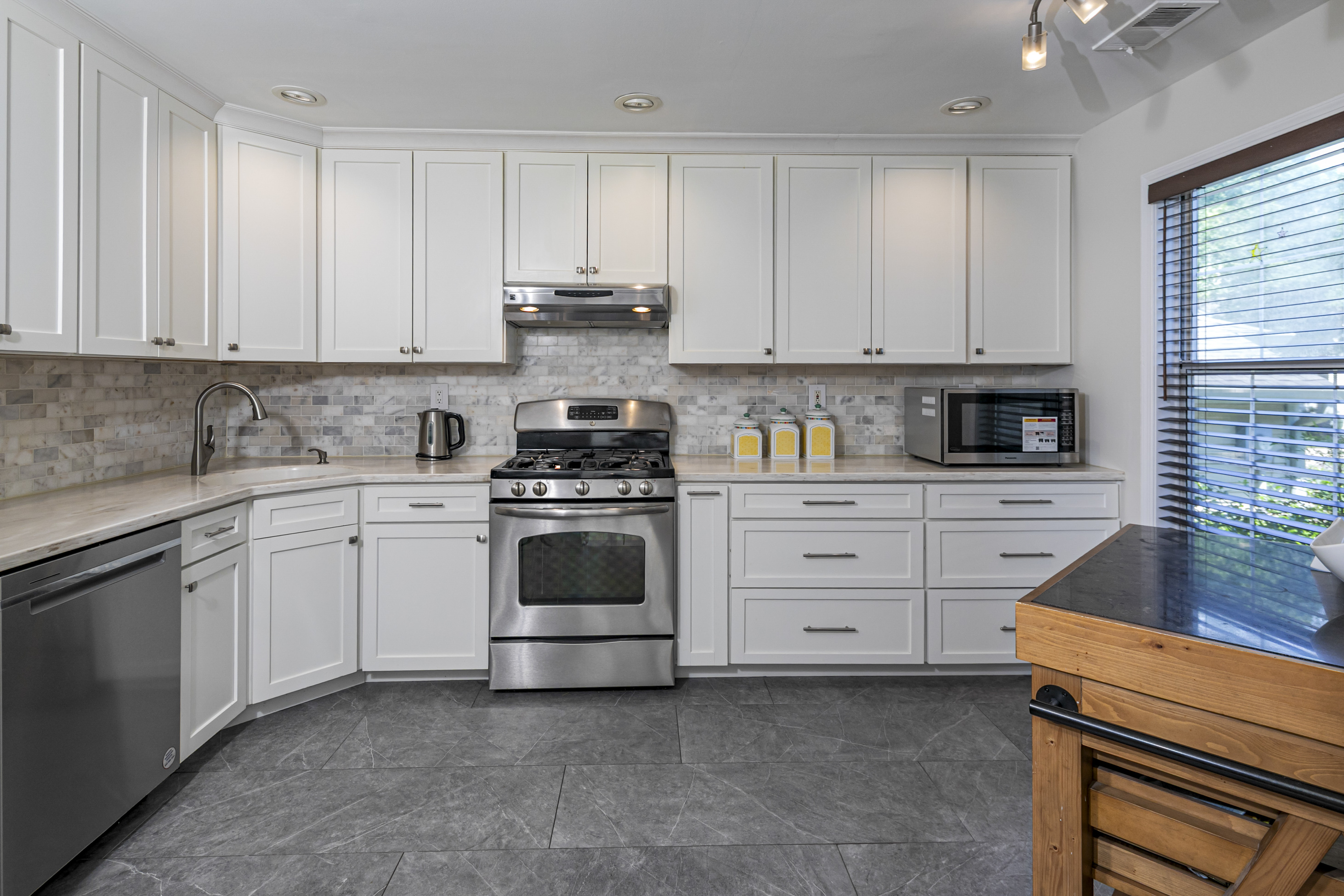  Beautifully Updated, Wonderfully Located near Princeton - 物件實景