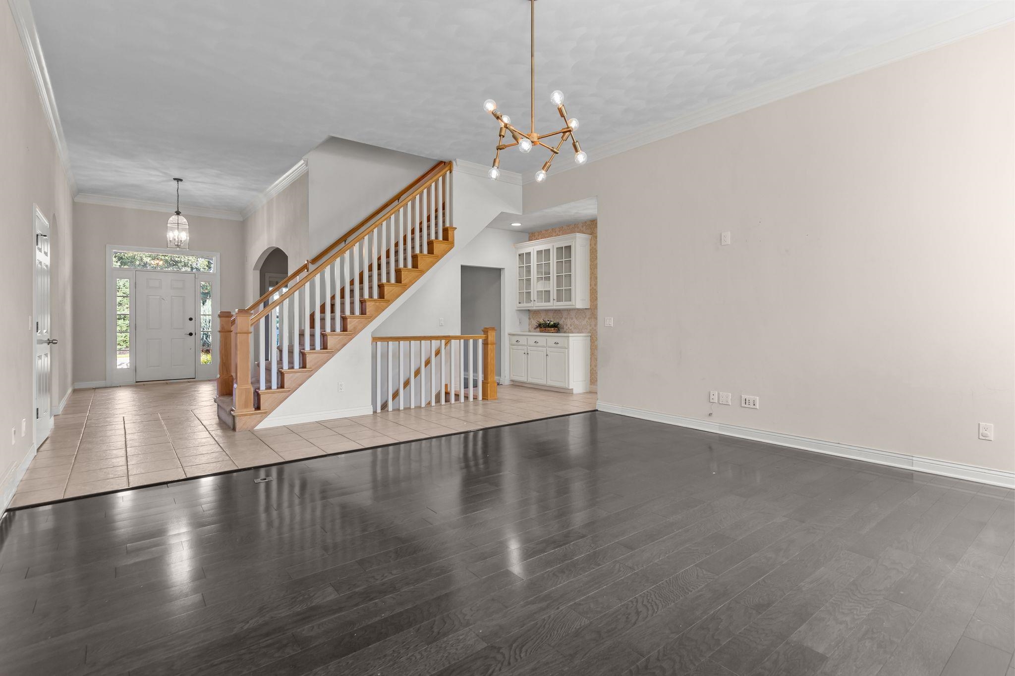 NEENAH, Wisconsin, 54956, United States, 4 Bedrooms Bedrooms, ,4 BathroomsBathrooms,Residential,For Sale,1955274