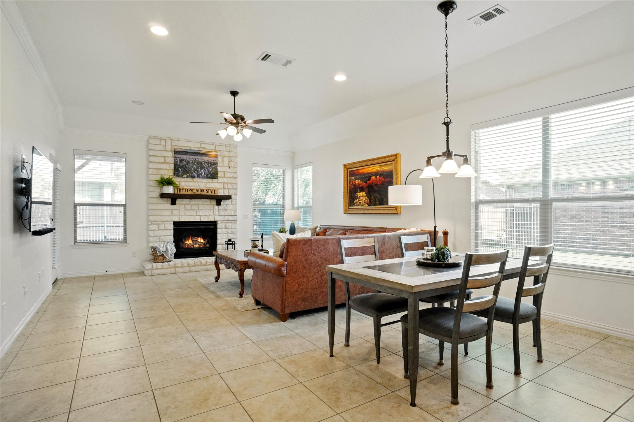 North Richland Hills, Texas, 76182, United States, 4 Bedrooms Bedrooms, ,3 BathroomsBathrooms,Residential,For Sale,1970443