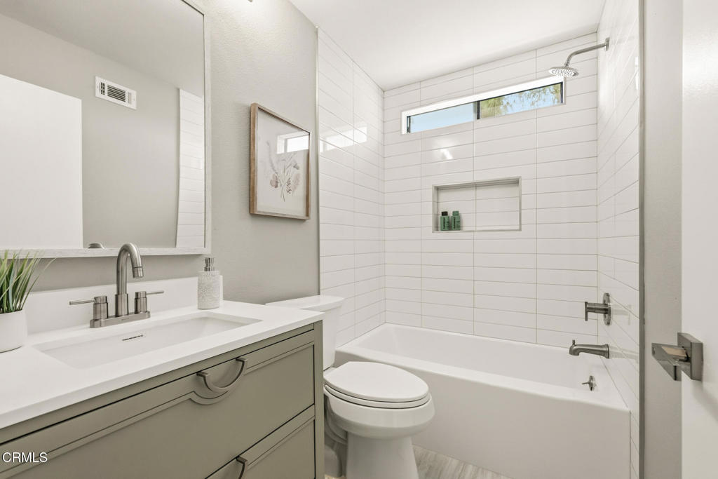 Camarillo, California, 93012, United States, 2 Bedrooms Bedrooms, ,2 BathroomsBathrooms,Residential,For Sale,2013759
