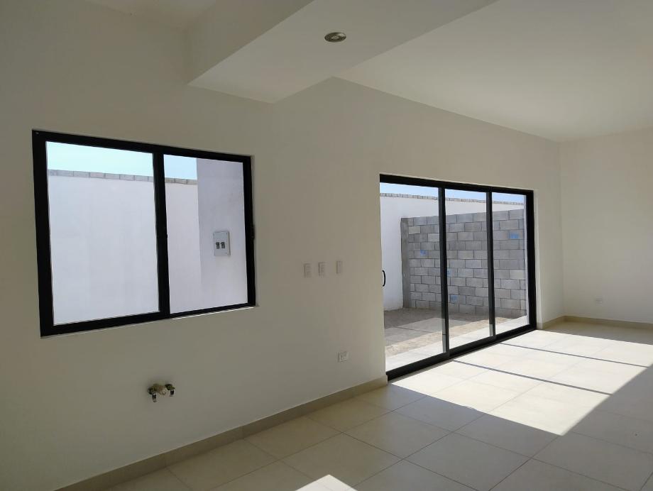FLAMBOYANES, Gómez Palacio, Durango, 35049, Mexico, 4 Bedrooms Bedrooms, ,3 BathroomsBathrooms,Residential,For Sale,FLAMBOYANES,1416244