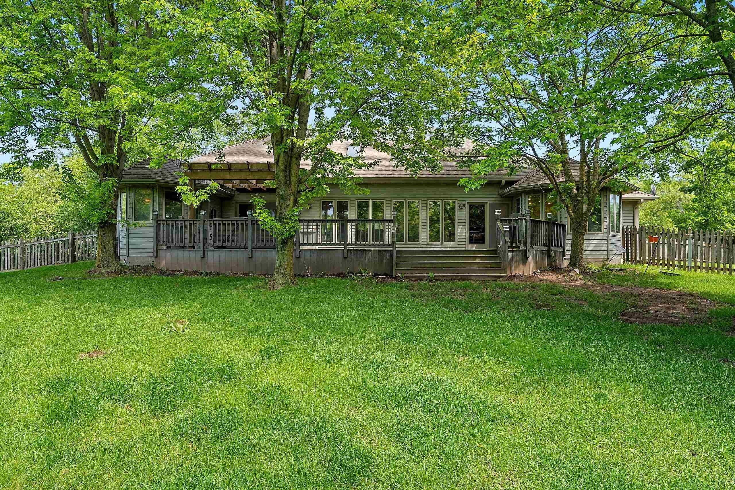 DE PERE, Wisconsin, 54115-9240, United States, 4 Bedrooms Bedrooms, ,4 BathroomsBathrooms,Residential,For Sale,2048017