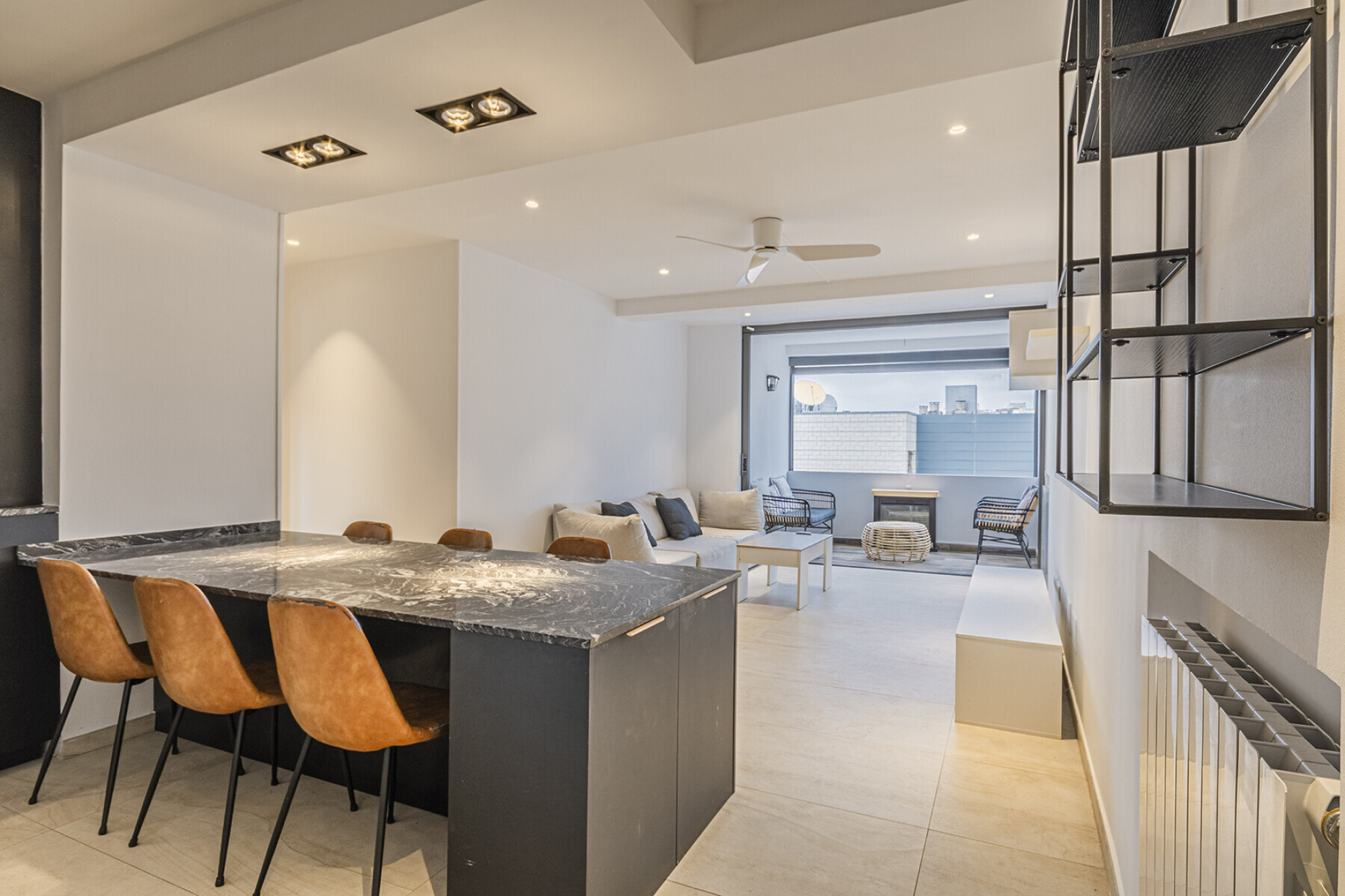  Modern apartment in front of the beach - 物件實景