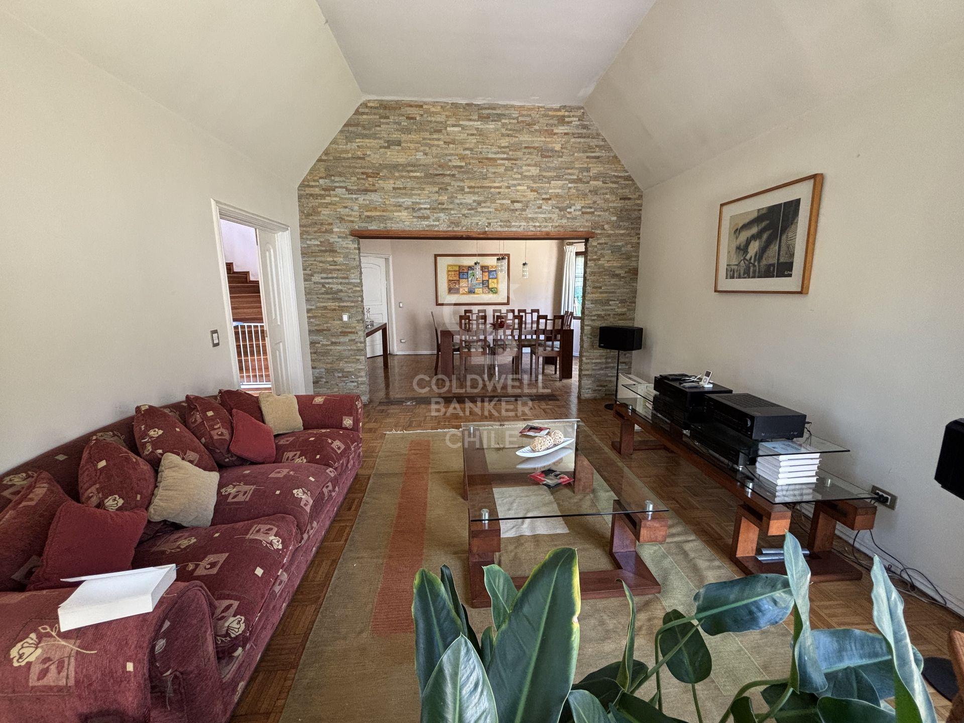 La Reina, Chile, 5 Bedrooms Bedrooms, ,5 BathroomsBathrooms,Residential,For Sale,1779147