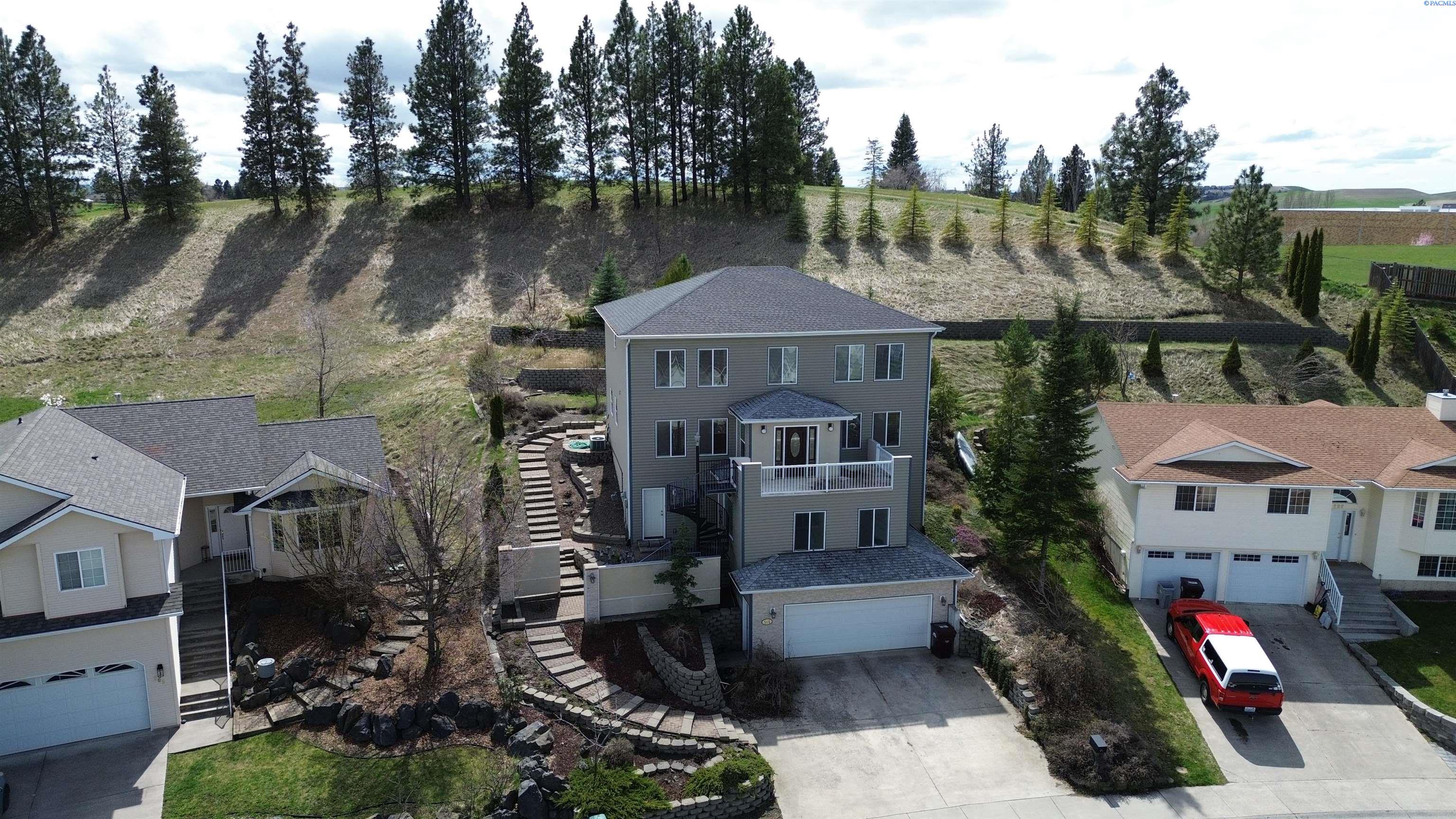 Pullman, Washington, 99163, United States, 4 Bedrooms Bedrooms, ,3 BathroomsBathrooms,Residential,For Sale,1777658