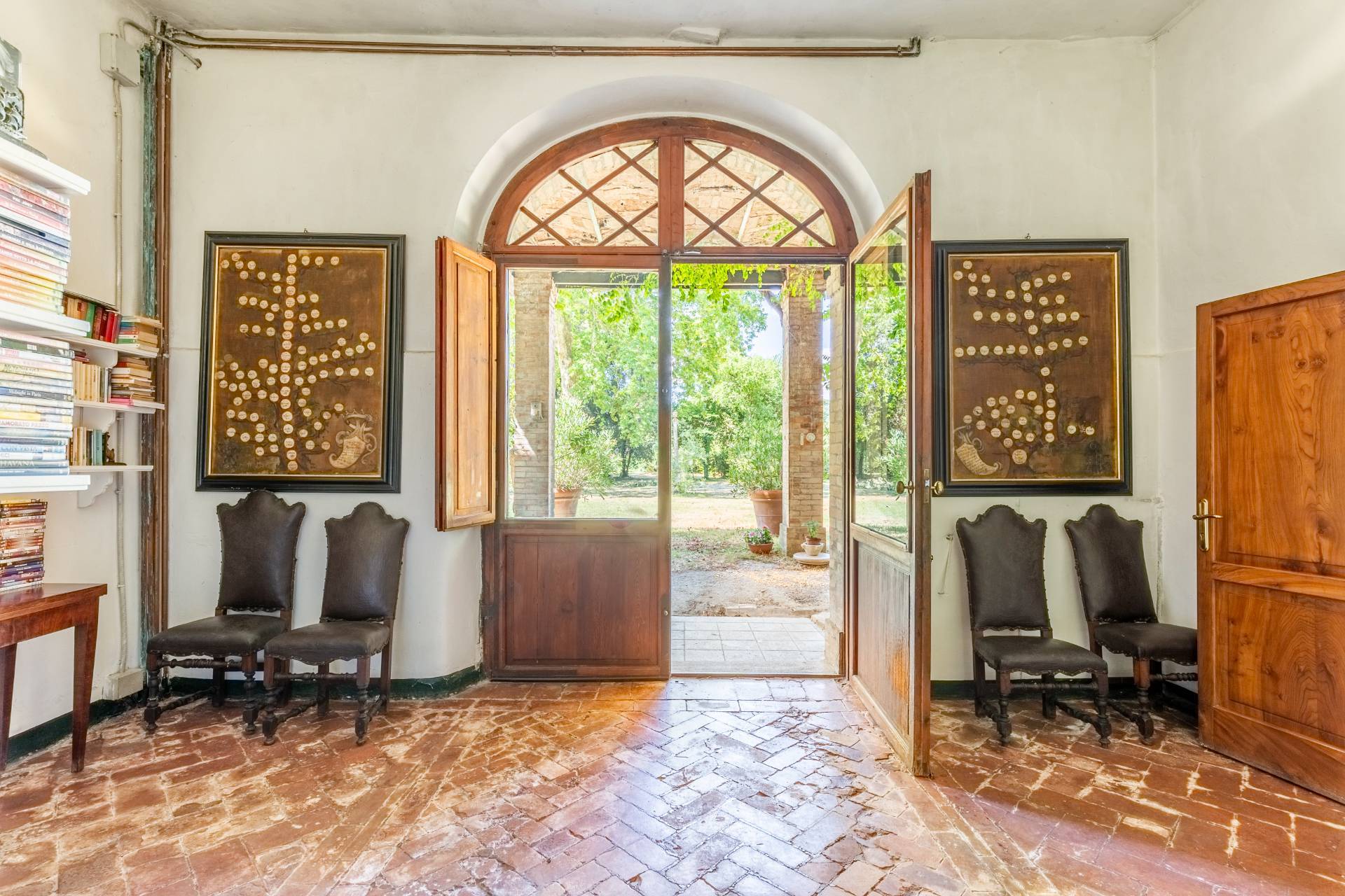 Perugia, Perugia, 06100, IT, 18 Bedrooms Bedrooms, ,5 BathroomsBathrooms,Residential,For Sale,1907420