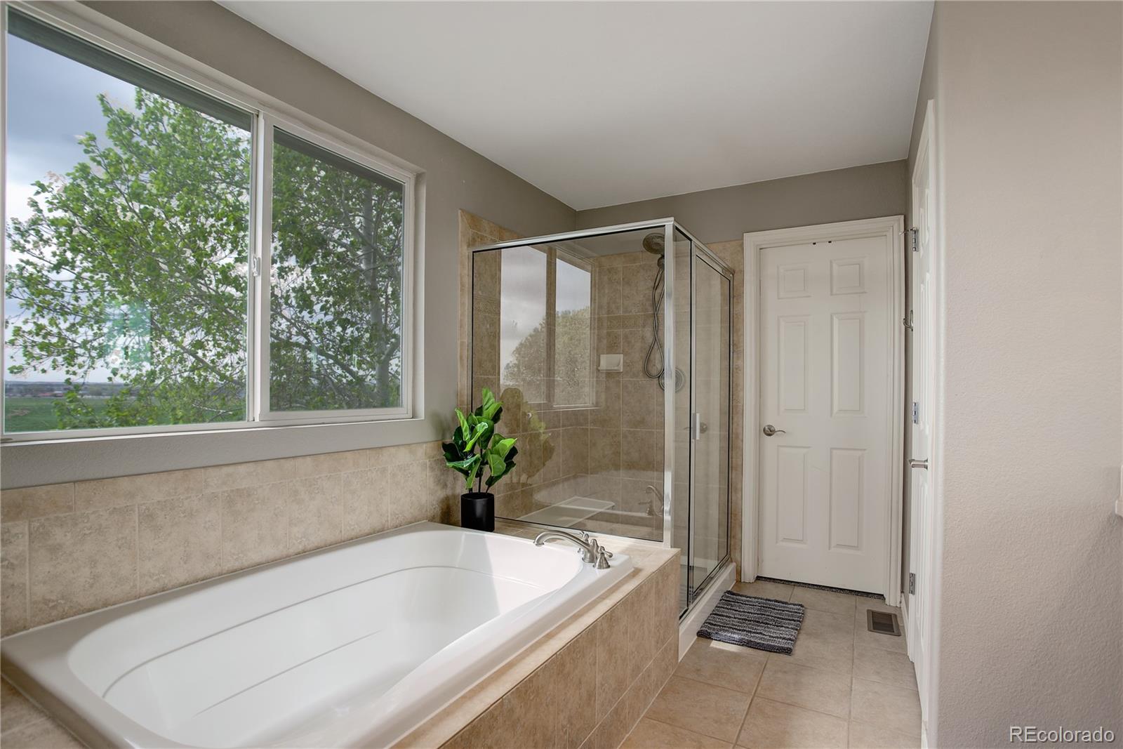 Henderson, Colorado, 80640, United States, 5 Bedrooms Bedrooms, ,3 BathroomsBathrooms,Residential,For Sale,2002056