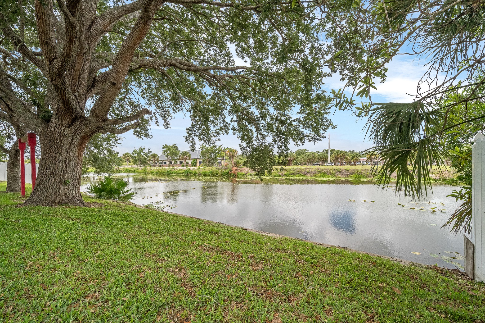  586 Louvre Drive, Melbourne, FL, 32935 - 物件實景