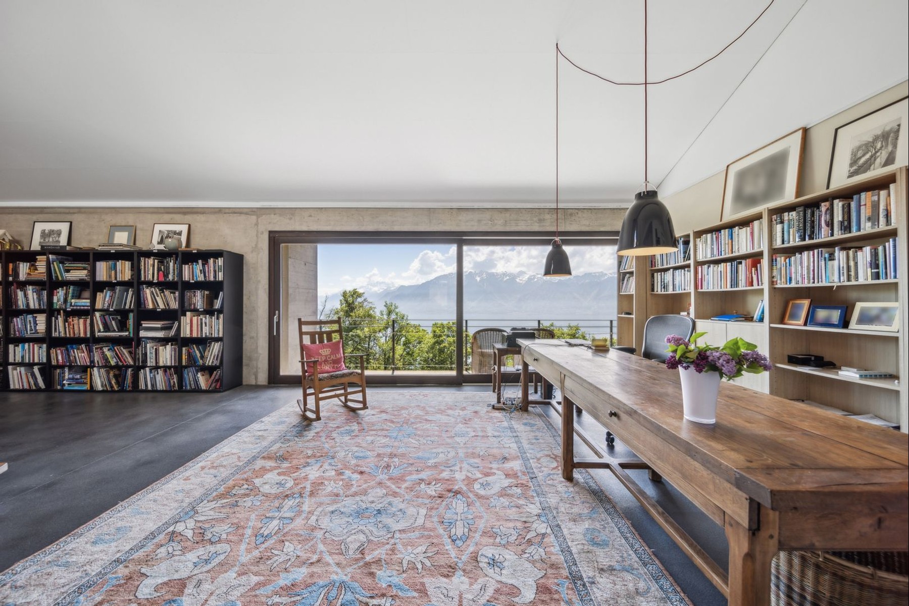  Unique - Contemporary design between the sky and the lake - 物件實景