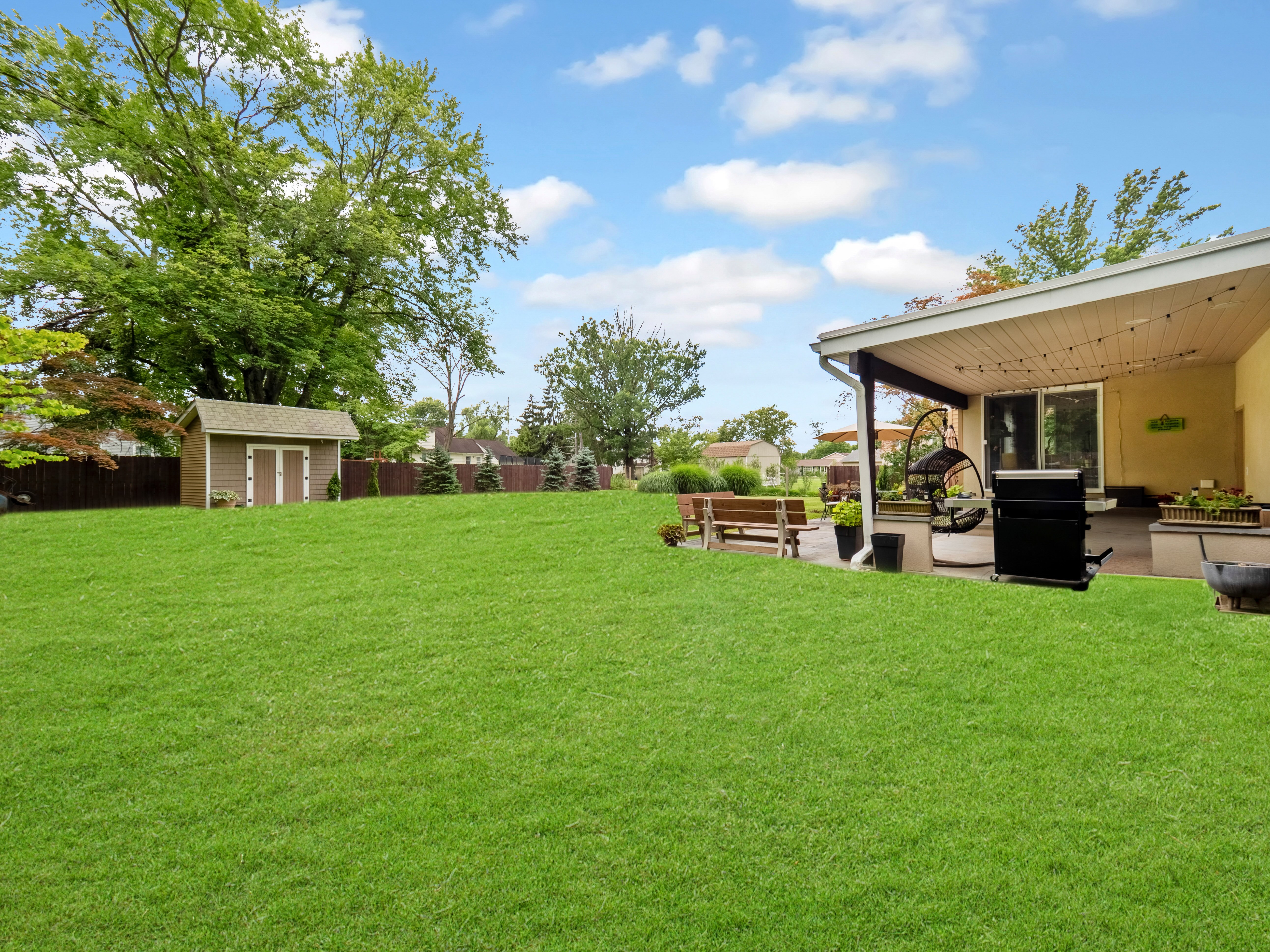 Pennington, New Jersey, 08534, United States, 2 Bedrooms Bedrooms, ,3 BathroomsBathrooms,Residential,For Sale,1936854
