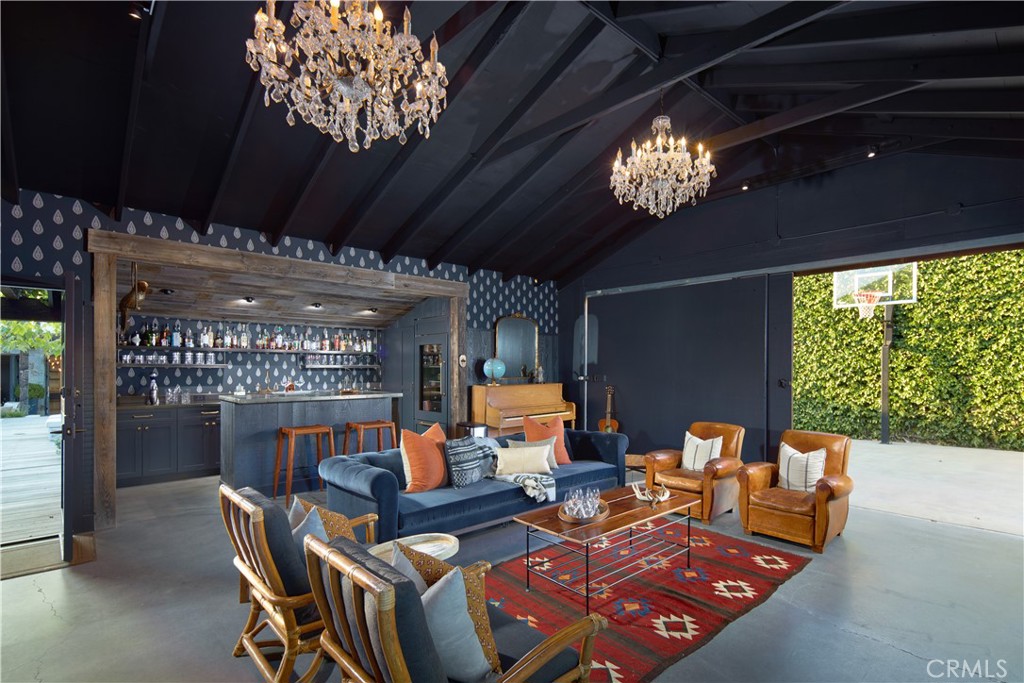 Newport Beach, California, 92660, United States, 4 Bedrooms Bedrooms, ,3 BathroomsBathrooms,Residential,For Sale,1927269