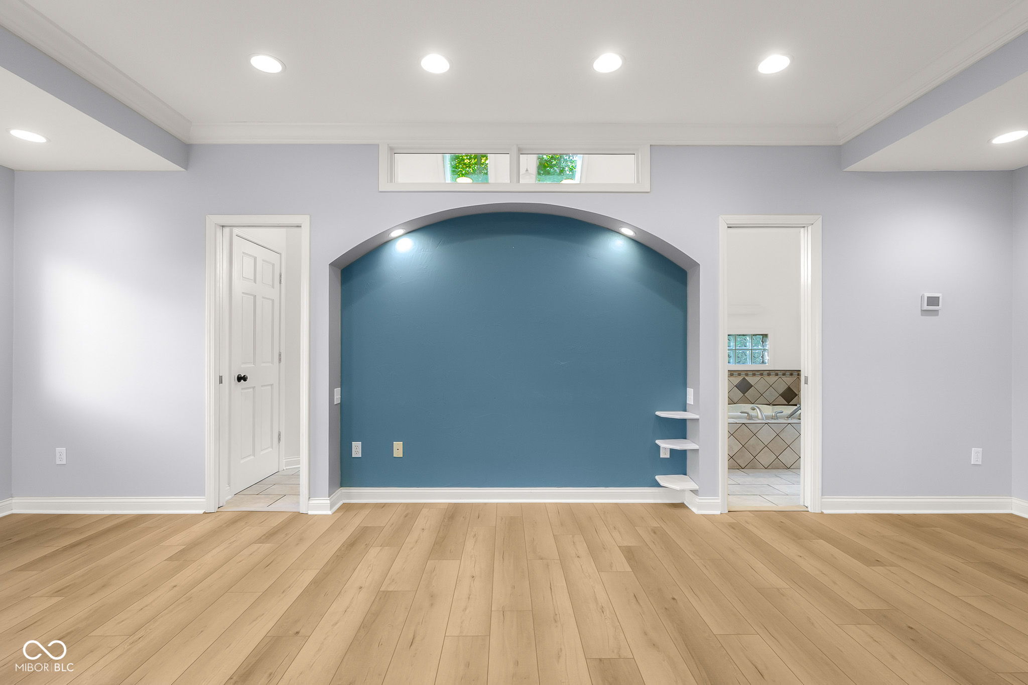 Columbus, Indiana, 47201, United States, 5 Bedrooms Bedrooms, ,6 BathroomsBathrooms,Residential,For Sale,1982008