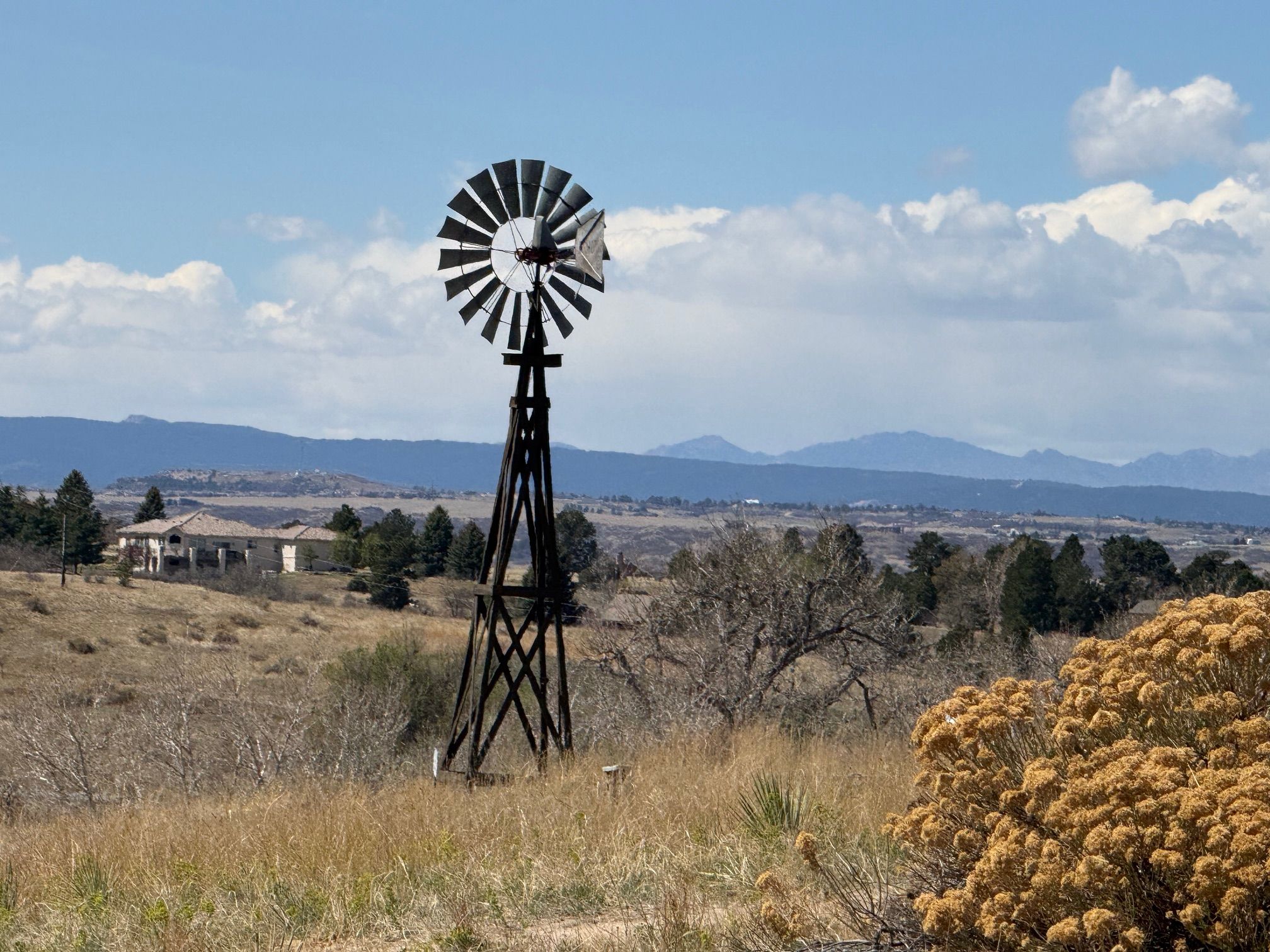  Ranch Perfection in Reata North Chef Kitchen Main Floor Suite & Basement Oasis - 物件實景
