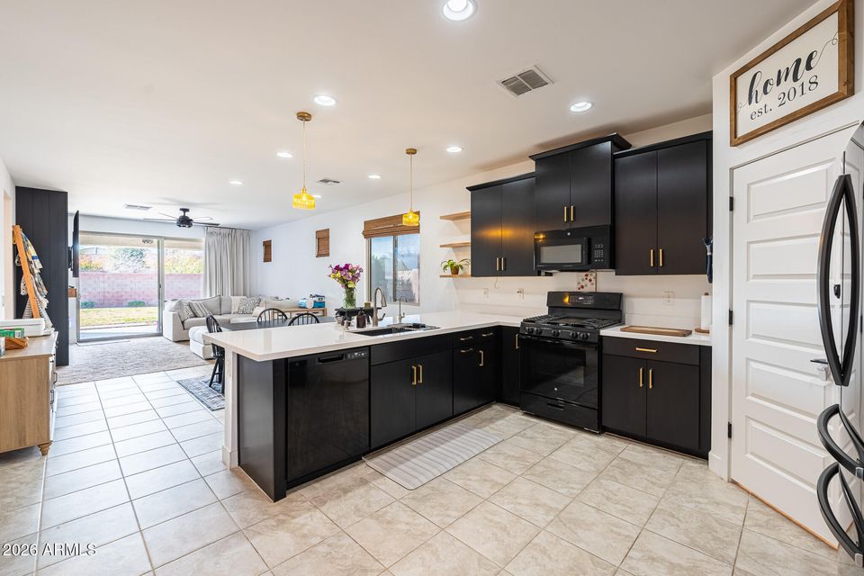 Surprise, Arizona, 85388, United States, 5 Bedrooms Bedrooms, ,Residential,For Sale,2011376