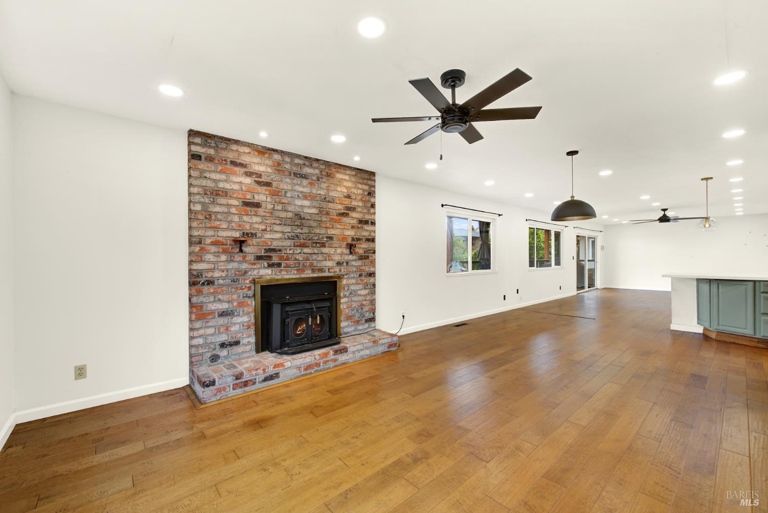 Benicia, California, 94510, United States, 4 Bedrooms Bedrooms, ,3 BathroomsBathrooms,Residential,For Sale,1989511