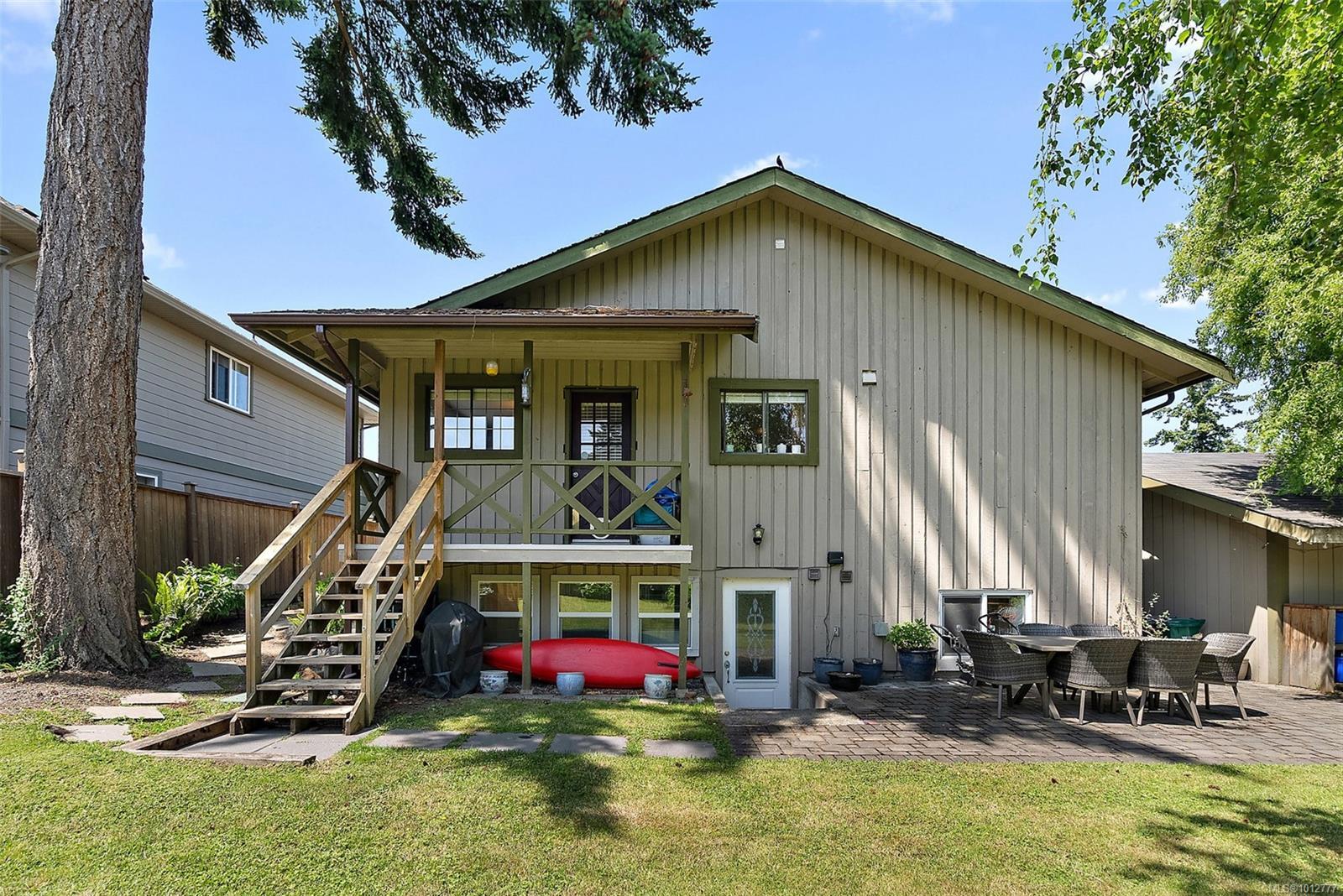 VIEW ROYAL, British Columbia, V9B 6N7, CA, 5 Bedrooms Bedrooms, ,Residential,For Sale,1951218