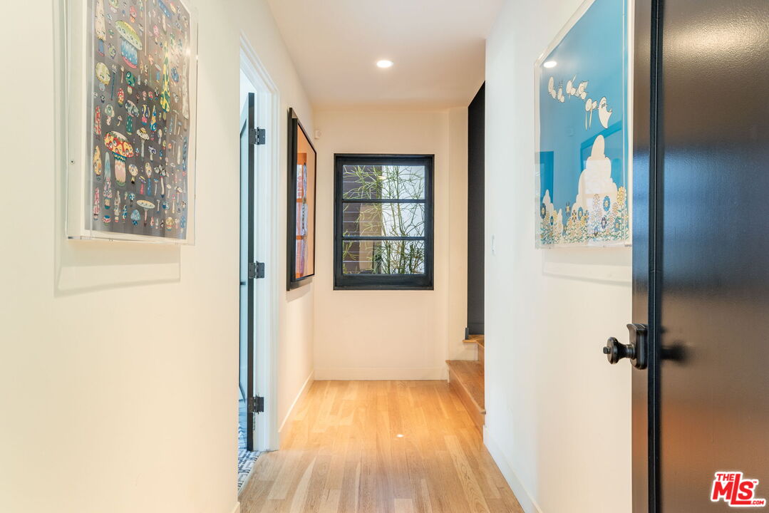 West Hollywood, California, 90048, United States, 3 Bedrooms Bedrooms, ,1 BathroomBathrooms,Residential,For Sale,1828298