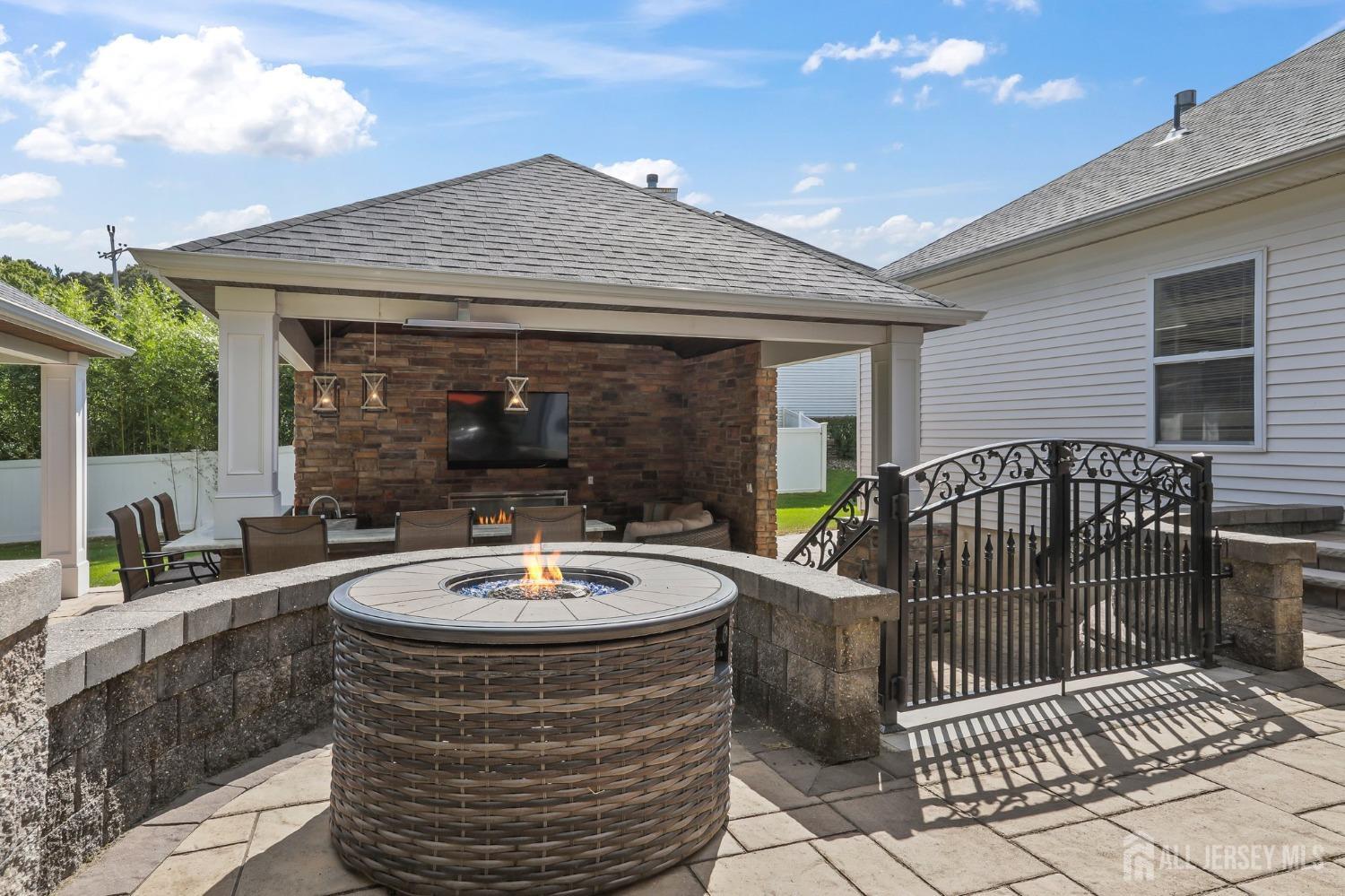 Marlboro, New Jersey, 07751, United States, 5 Bedrooms Bedrooms, ,3 BathroomsBathrooms,Residential,For Sale,1975938