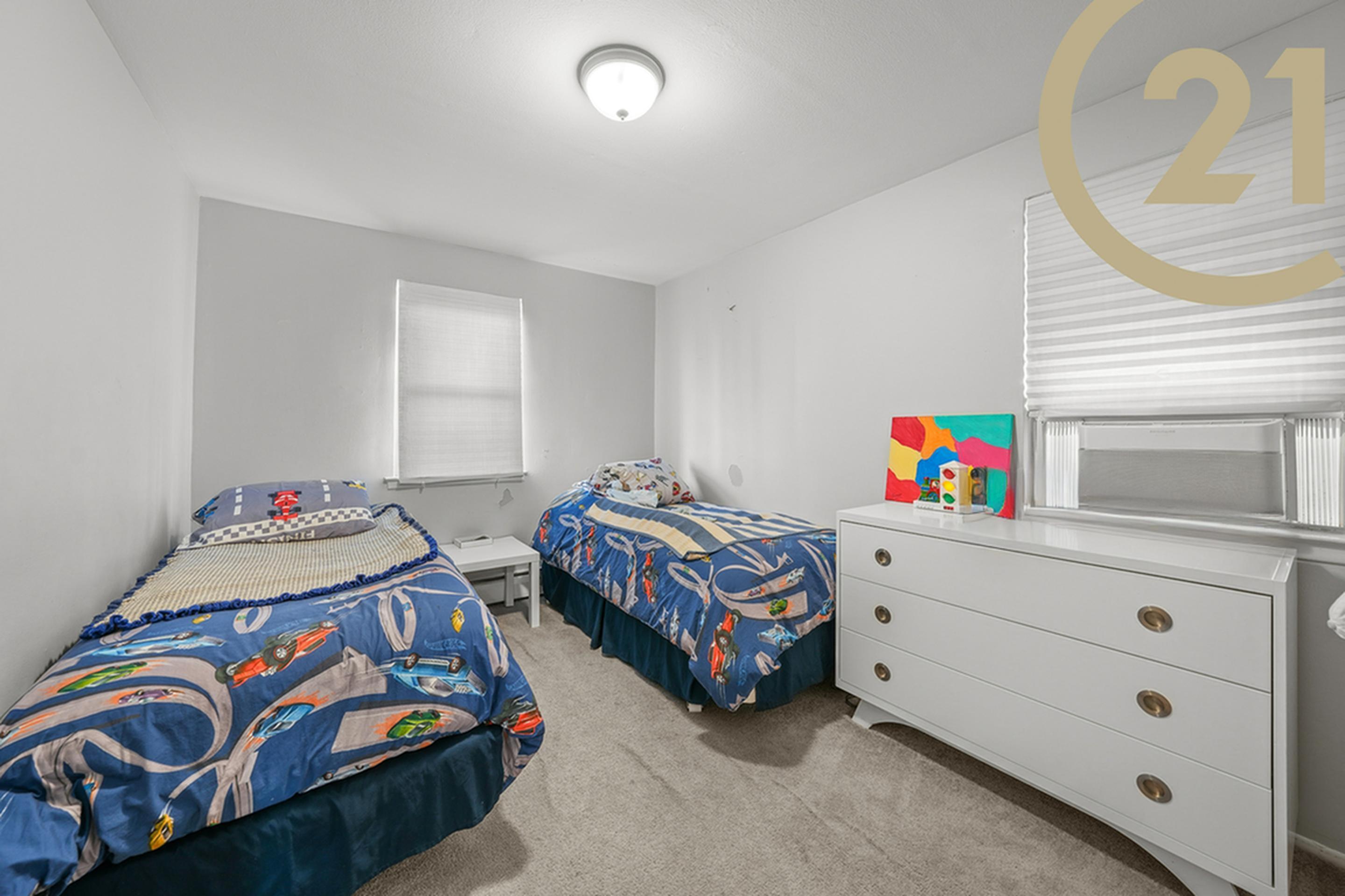 Brooklyn, New York, 11230, United States, 8 Bedrooms Bedrooms, ,6 BathroomsBathrooms,Residential,For Sale,1982409