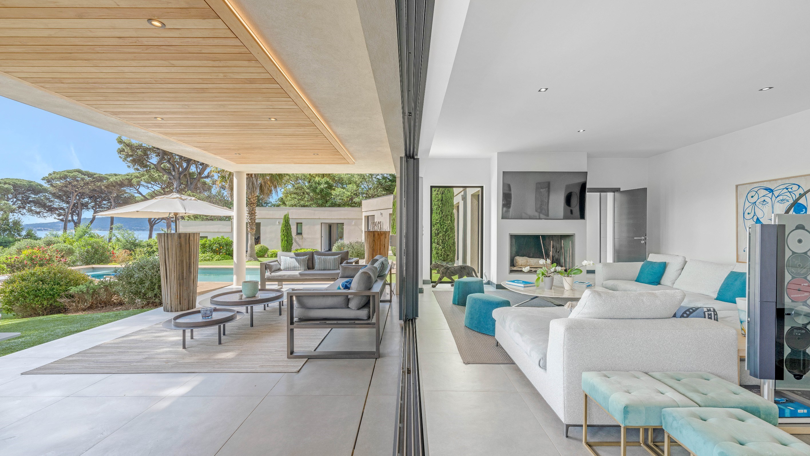  Sole agents - Contemporary villa for sale in Grimaud with sea view and pool - 物件實景