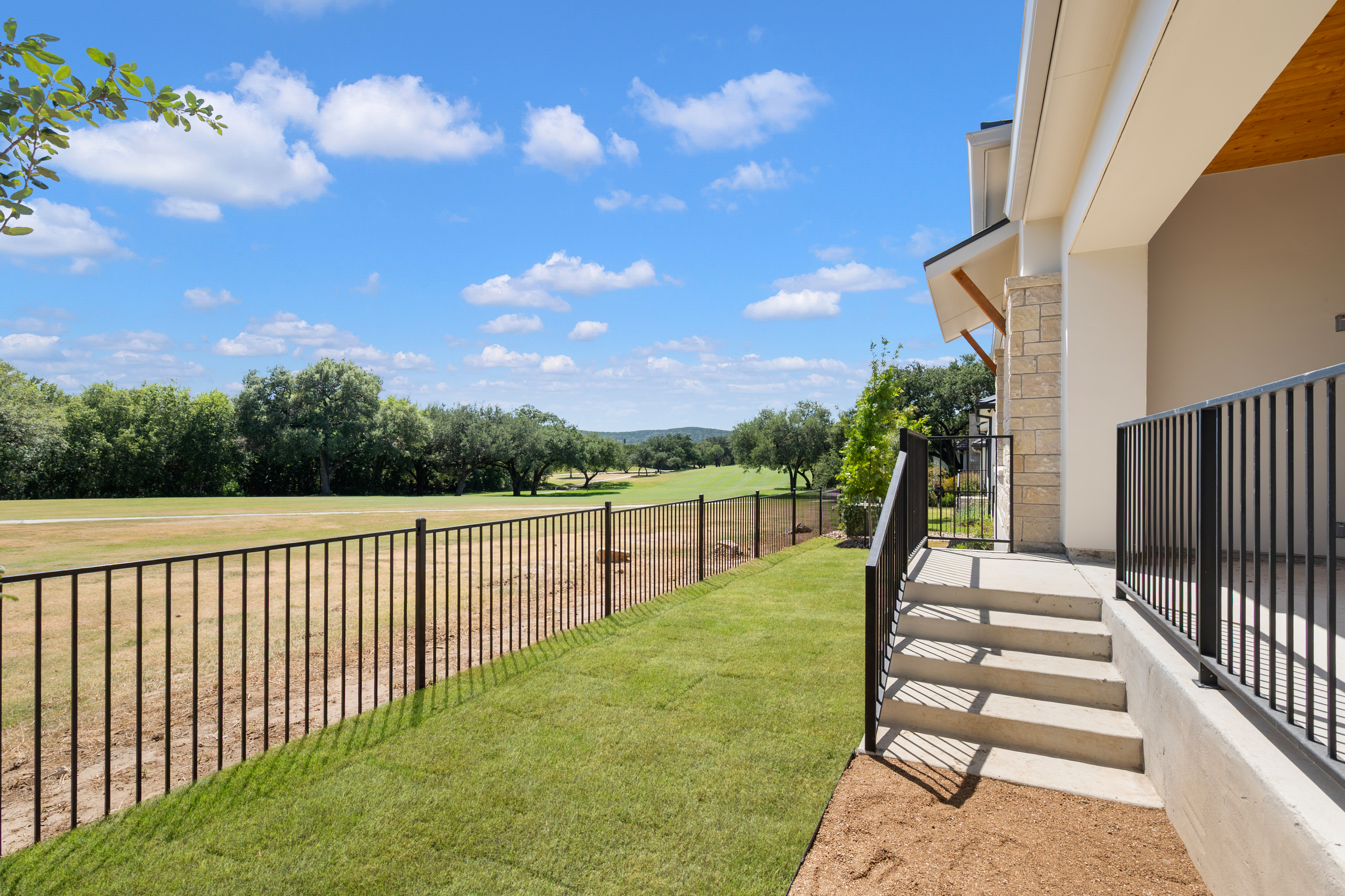  Elevated Fairway Living - 物件實景