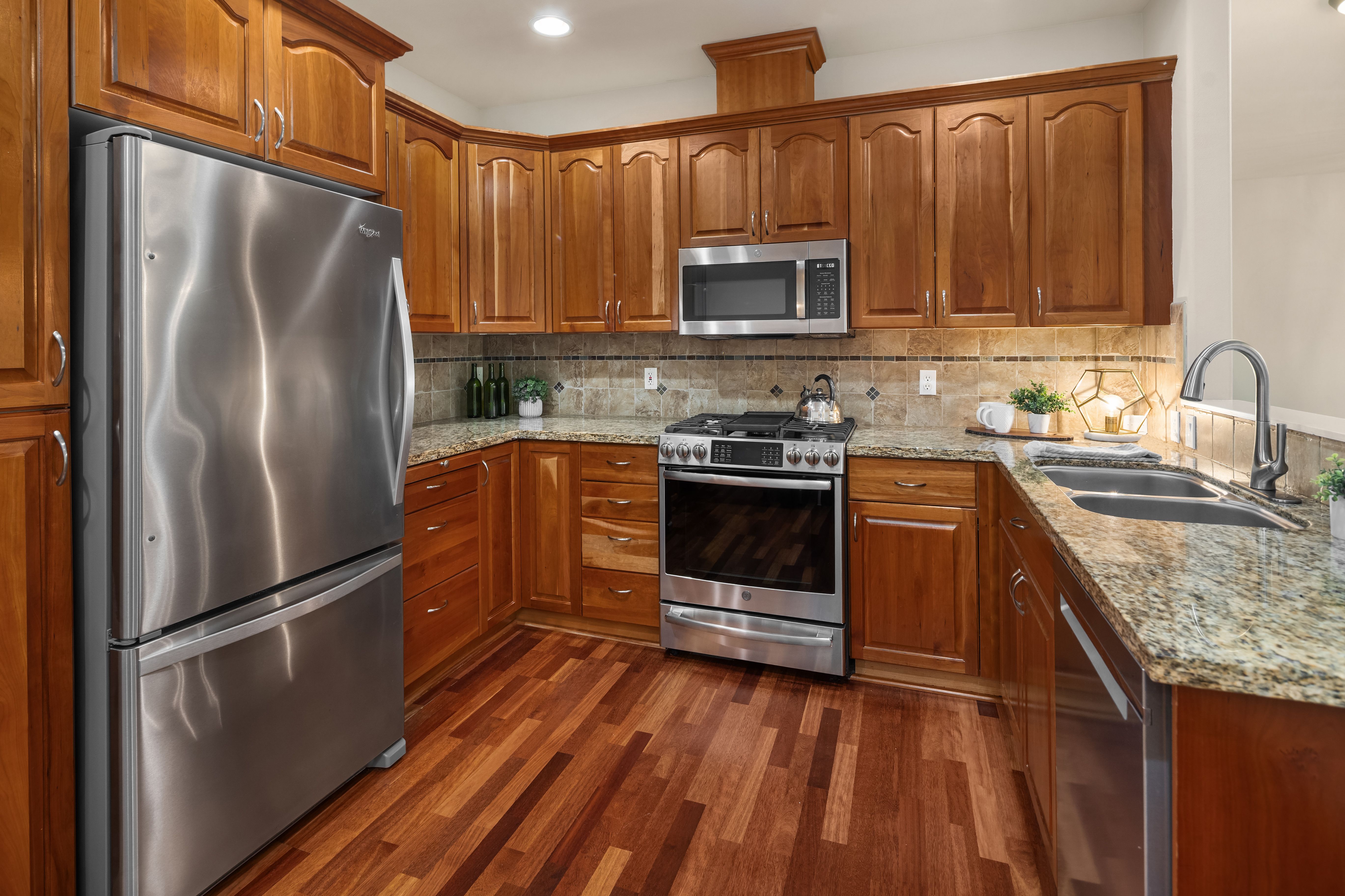  4406 Providence Point Place SE Unit #302, Issaquah, WA 98029 - 物件實景