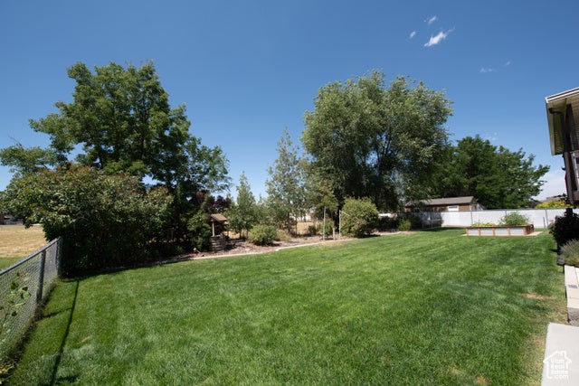 Hooper, Utah, 84315, United States, 4 Bedrooms Bedrooms, ,3 BathroomsBathrooms,Residential,For Sale,1904252
