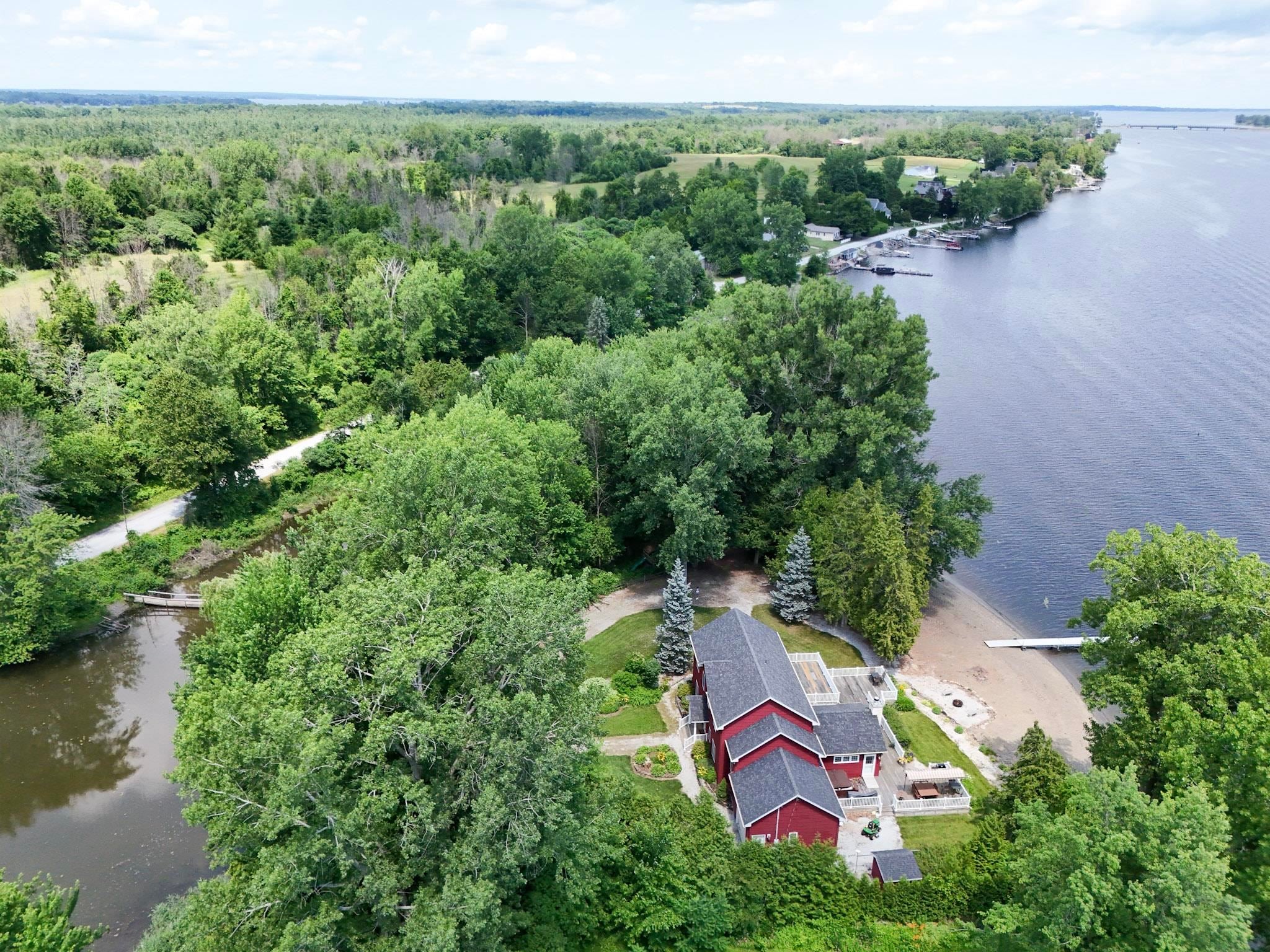 Alburgh, Vermont, 05440, United States, 5 Bedrooms Bedrooms, ,1 BathroomBathrooms,Residential,For Sale,1885348