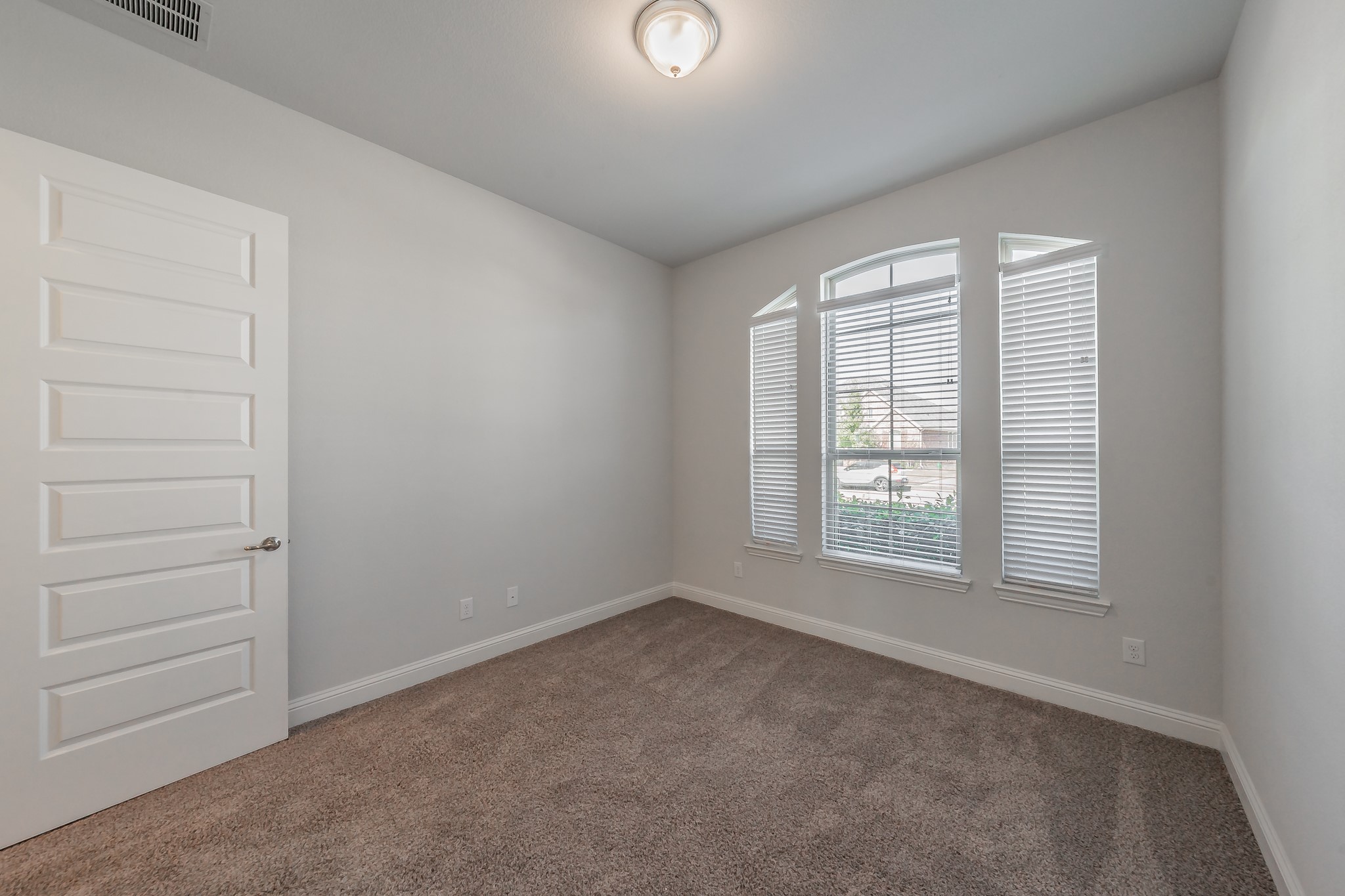 Flower Mound, Texas, 76262, United States, 5 Bedrooms Bedrooms, ,4 BathroomsBathrooms,Residential,For Sale,1991045